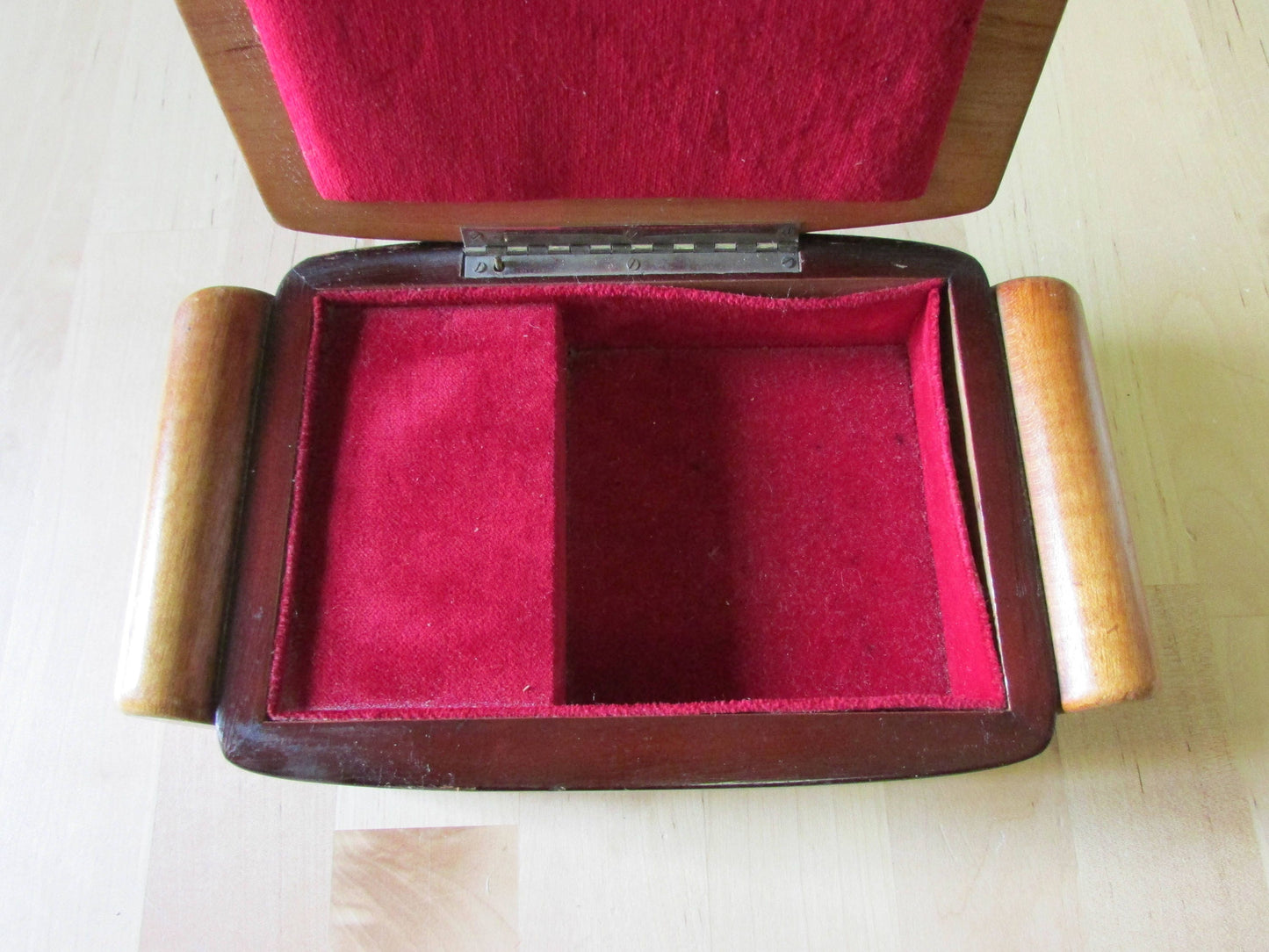 Vintage wooden jewellery/cigarette box, metal-tone music staff & notes highlighted with blue rhinestones