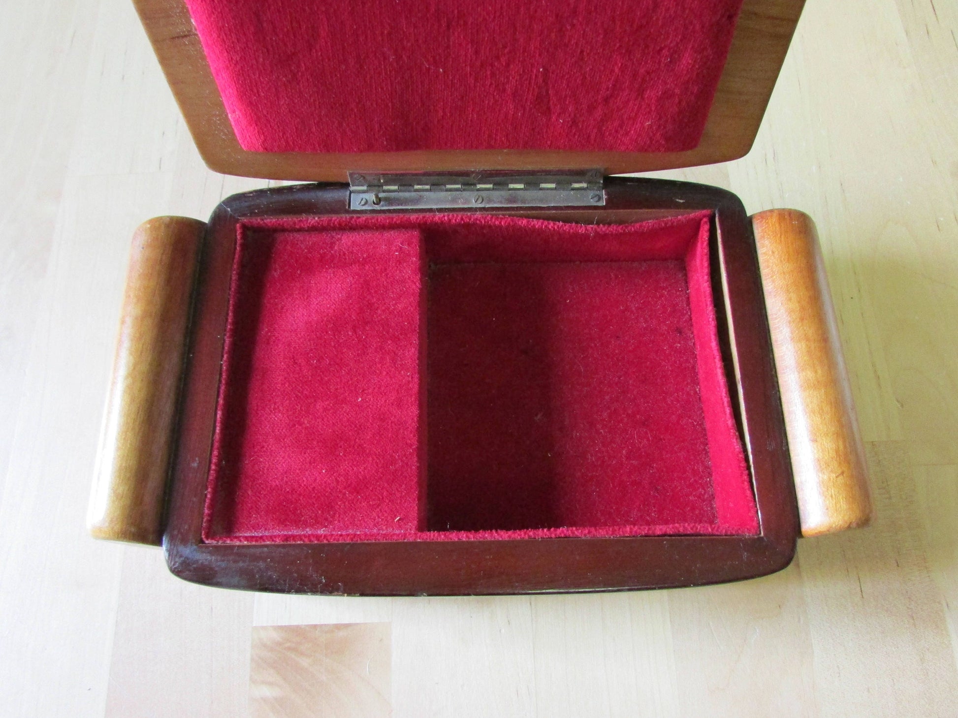 Vintage wooden jewellery/cigarette box, metal-tone music staff & notes highlighted with blue rhinestones