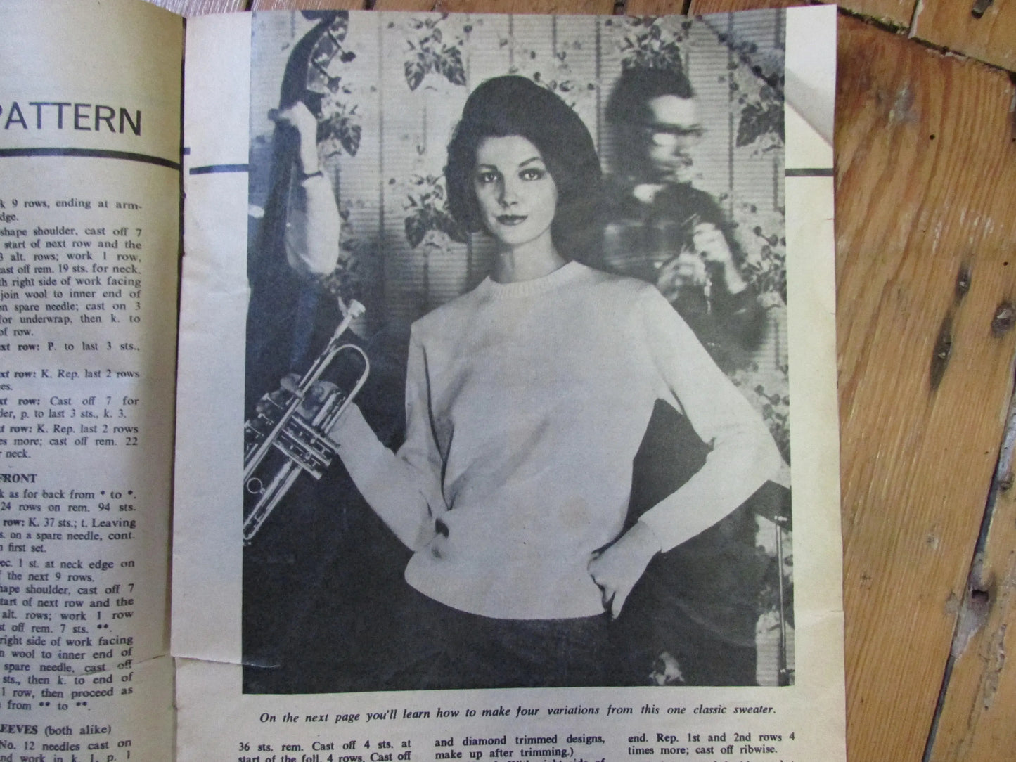 1960s Woman's Mirror "Gay Gadabouts" 8 knitting pattern booklet