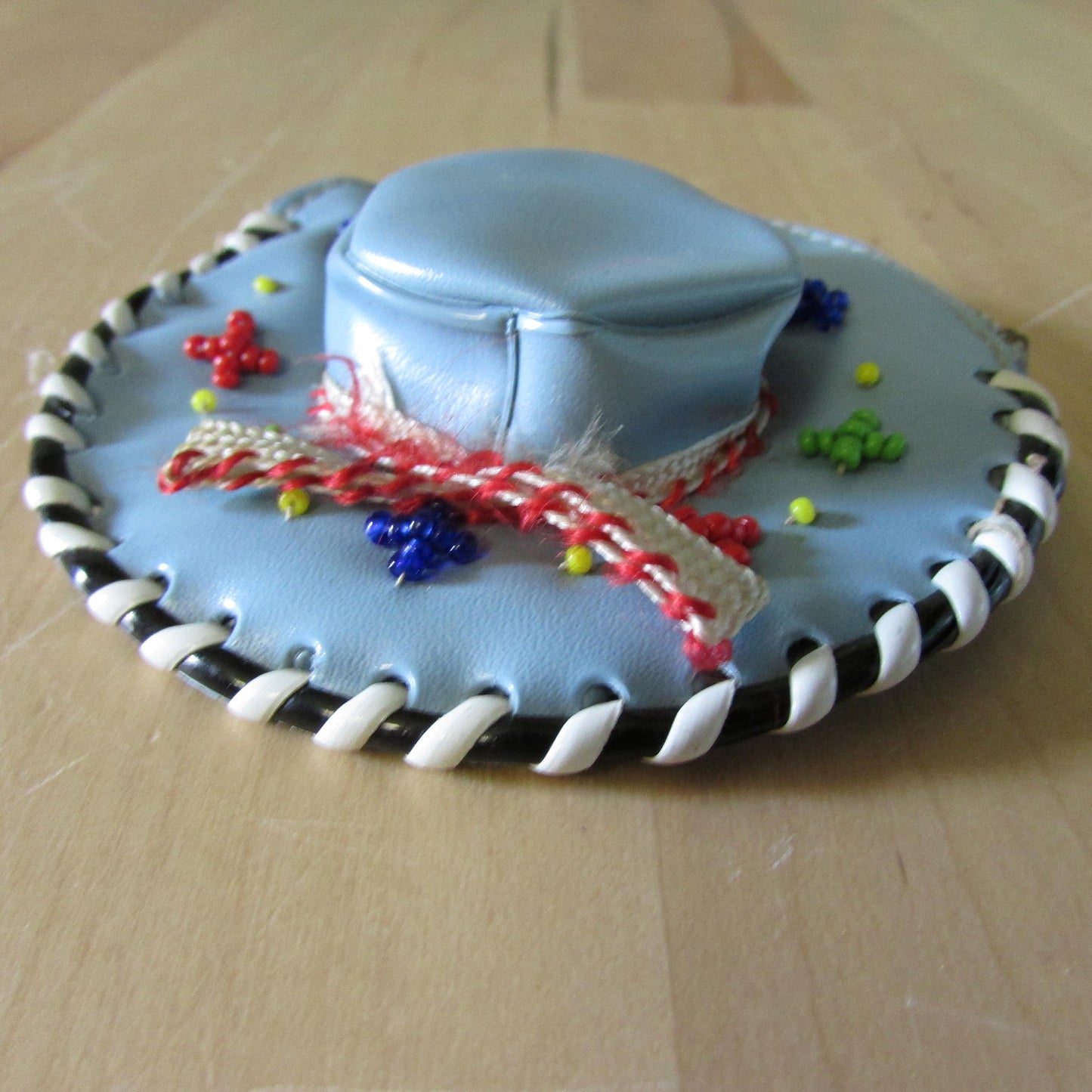Vintage Empire Made miniature hat-shaped travel sewing kit