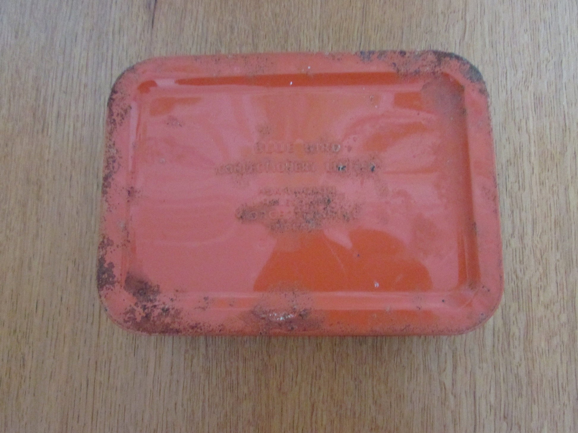 Vintage cartoon bear design Bluebird Confectionery tin