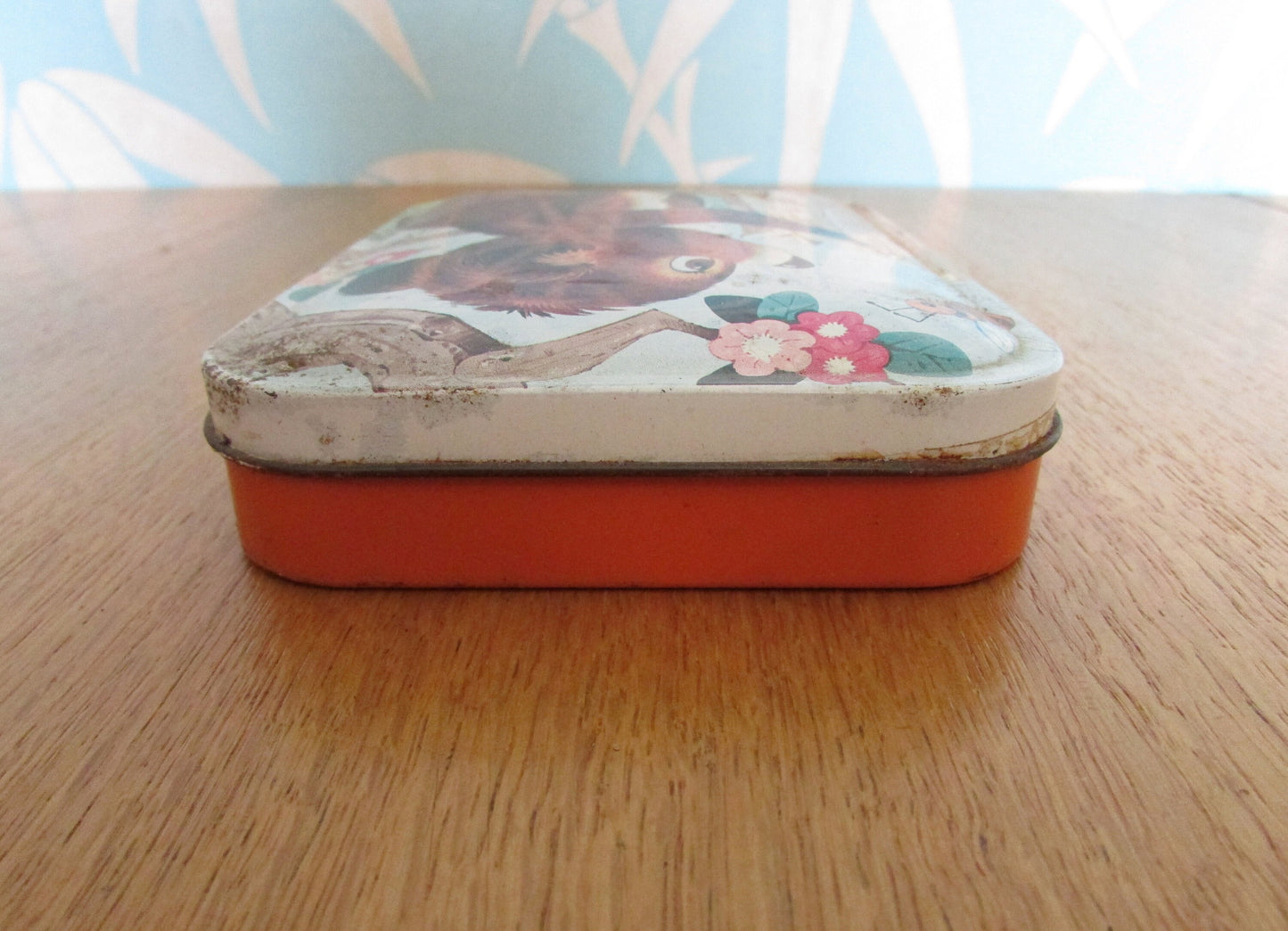 Vintage cartoon bear design Bluebird Confectionery tin