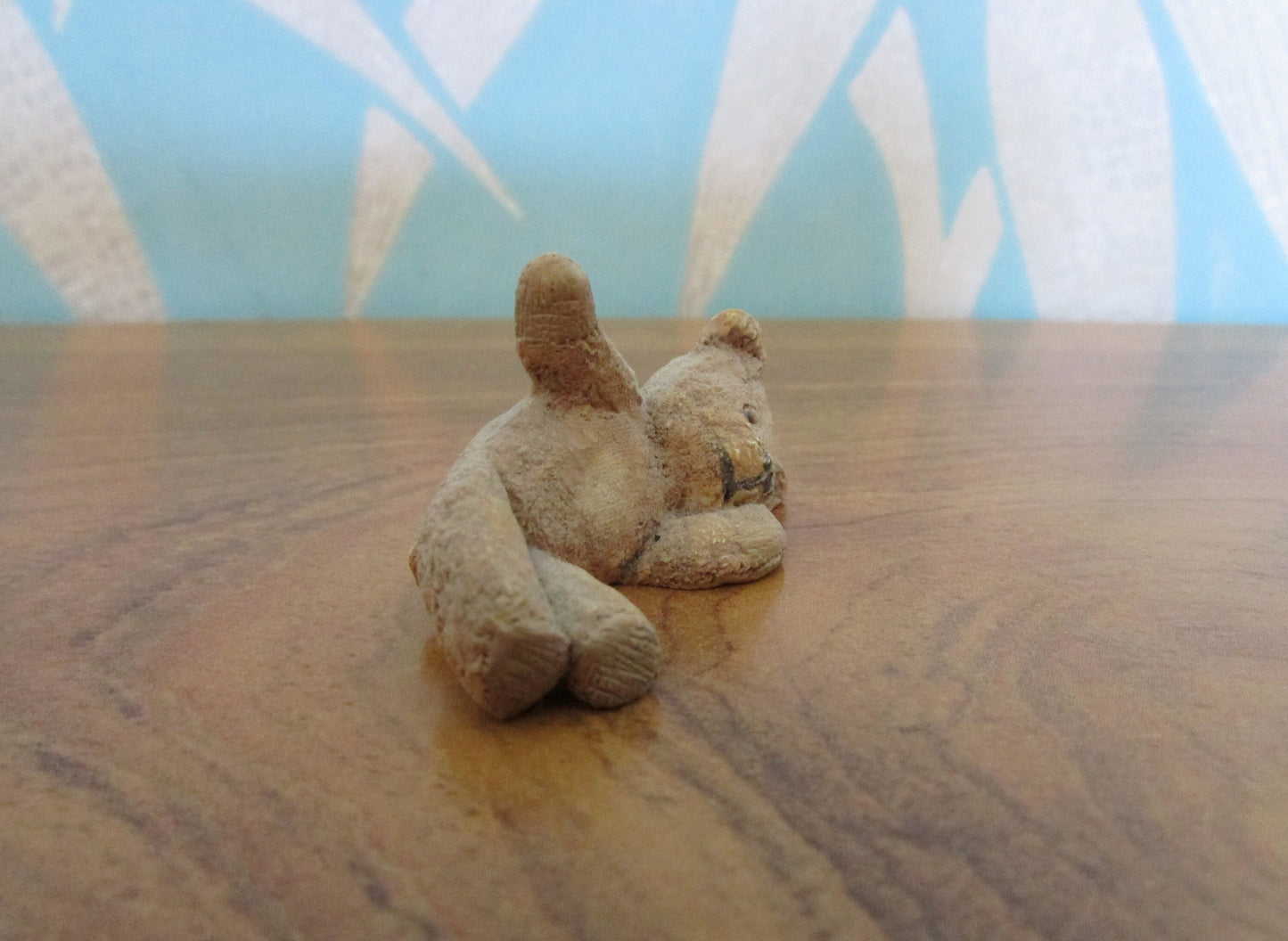 1994 Teddy Robinson Bear Lying Down miniature figurine By Peter Fagan