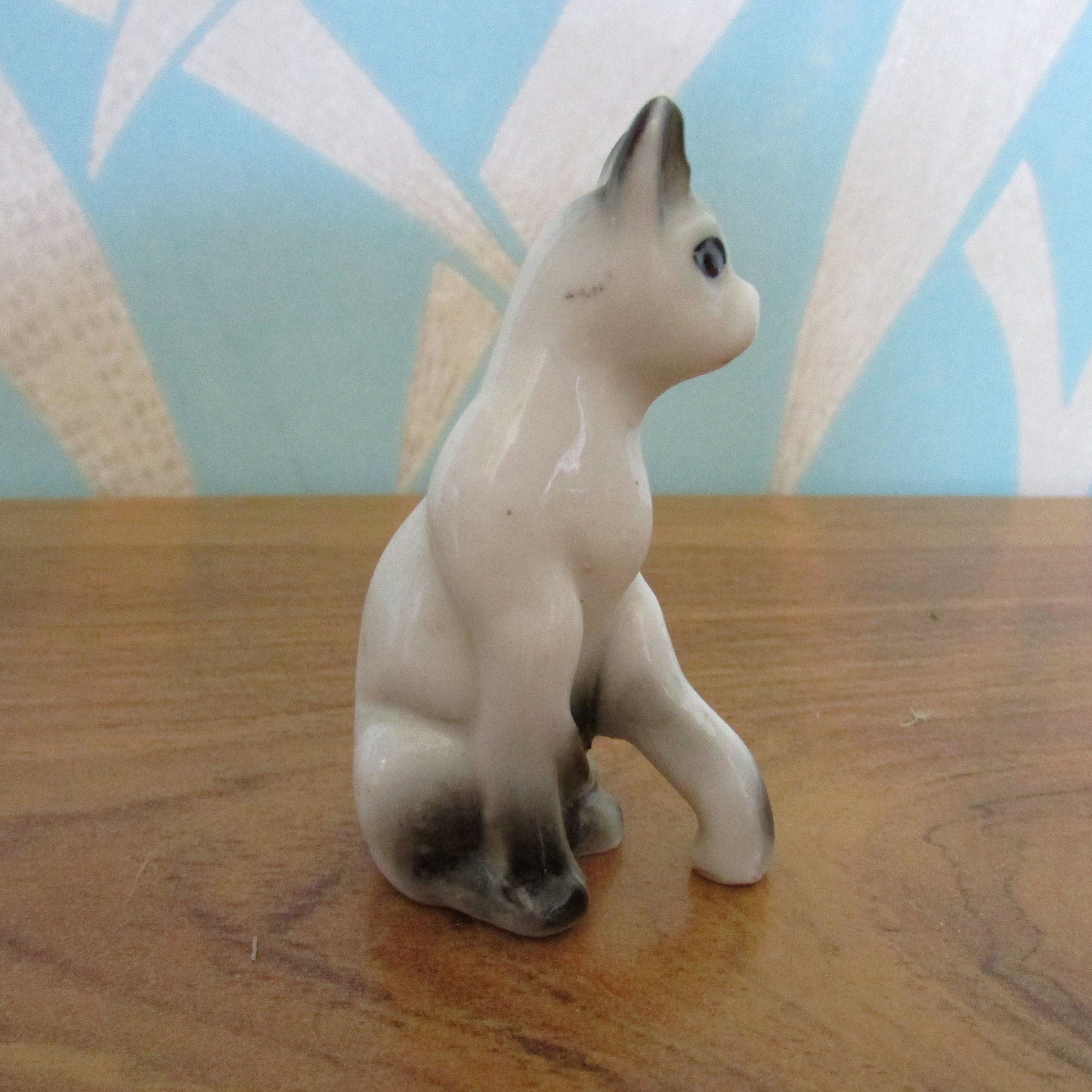 Vintage miniature ceramic Siamese kitten figurine