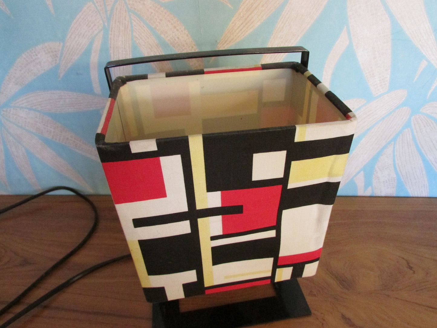 Retro 1980s-style Mondrian-inspired box shade table lamp