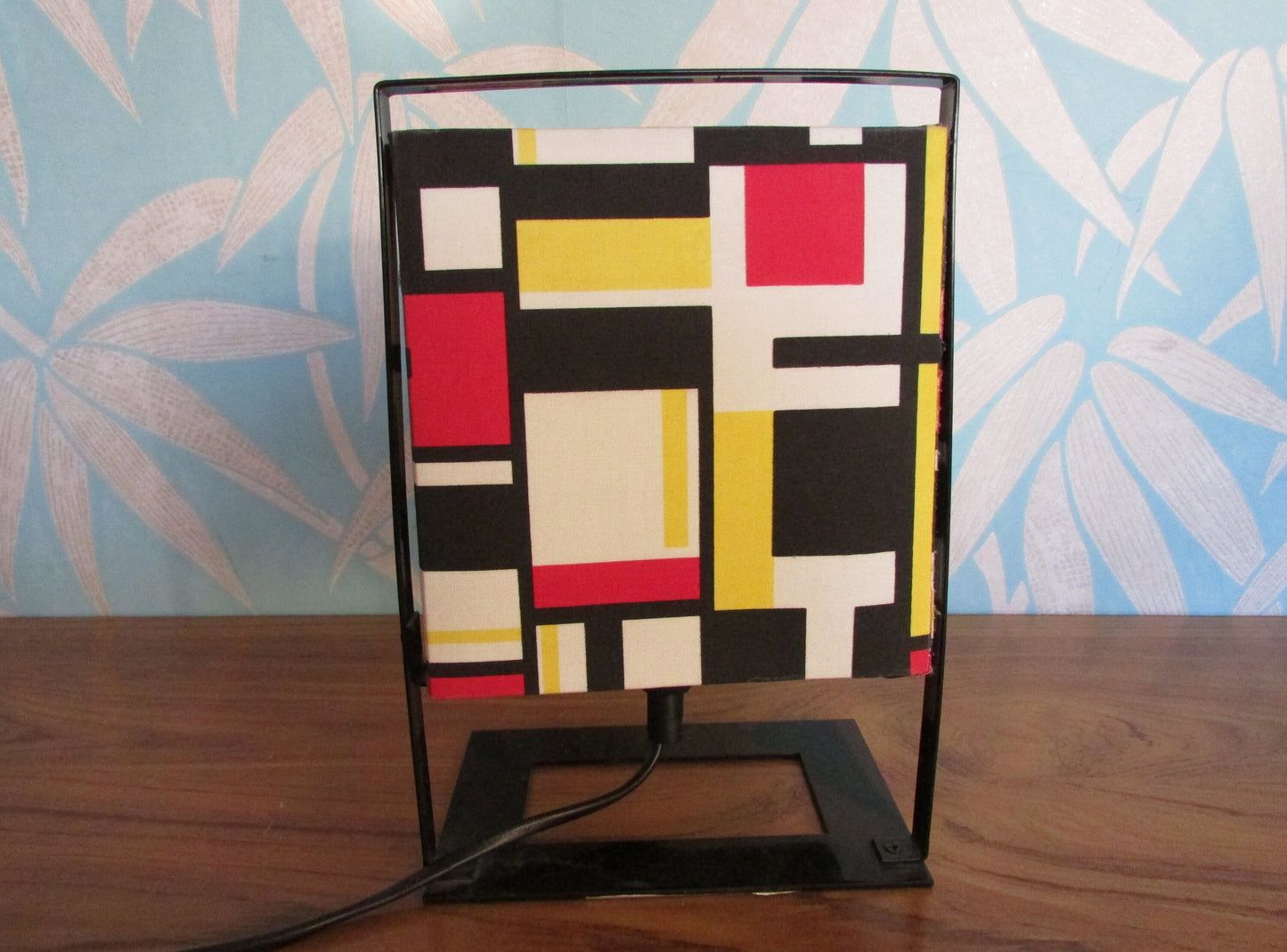 Retro 1980s-style Mondrian-inspired box shade table lamp