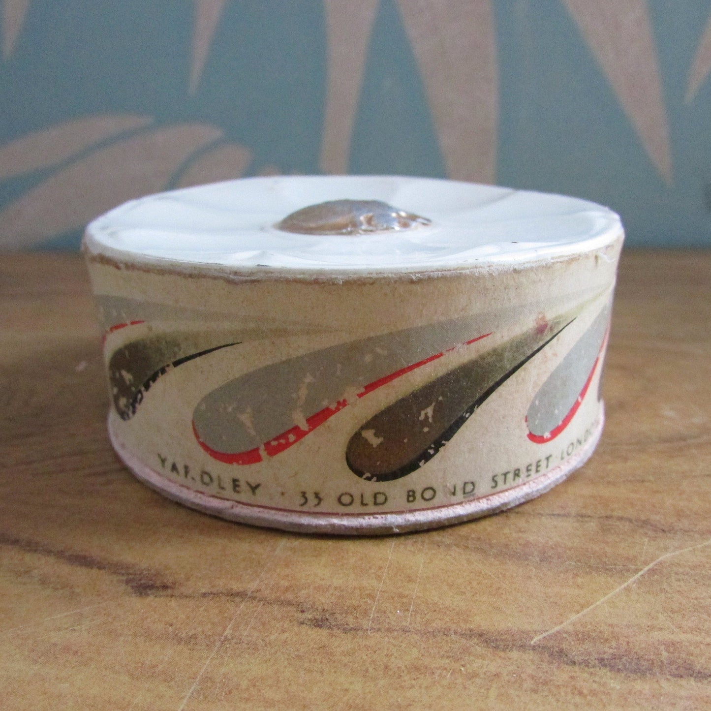 Vintage Yardley Complexion Powder box, Rose Tan, empty