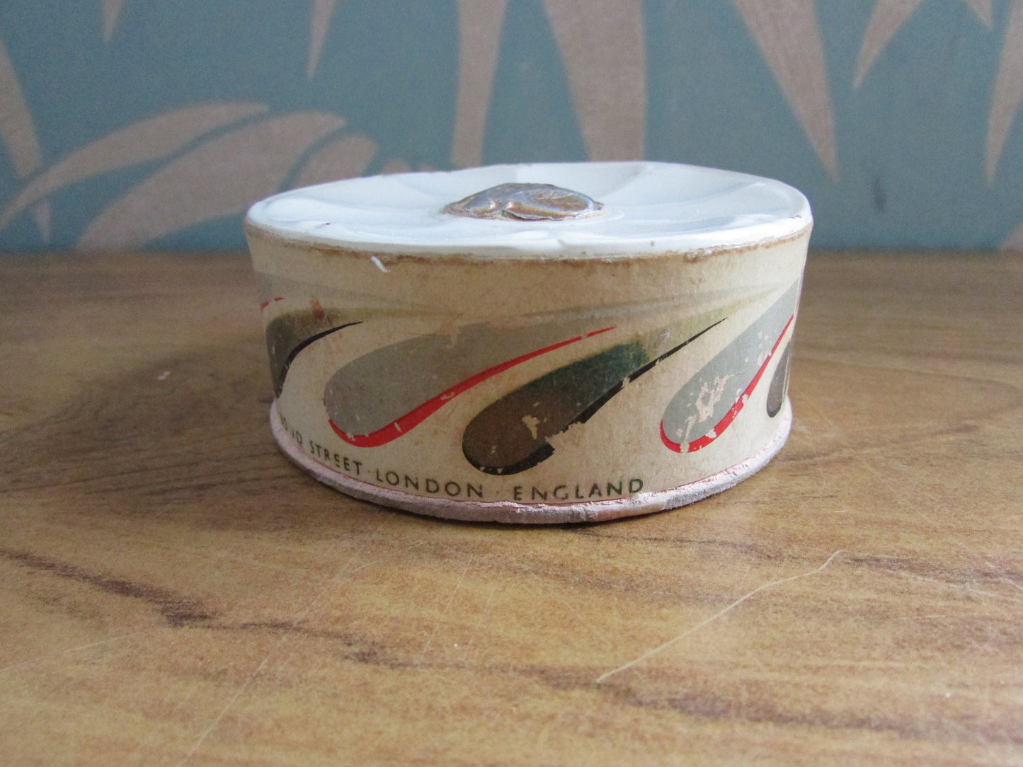 Vintage Yardley Complexion Powder box, Rose Tan, empty