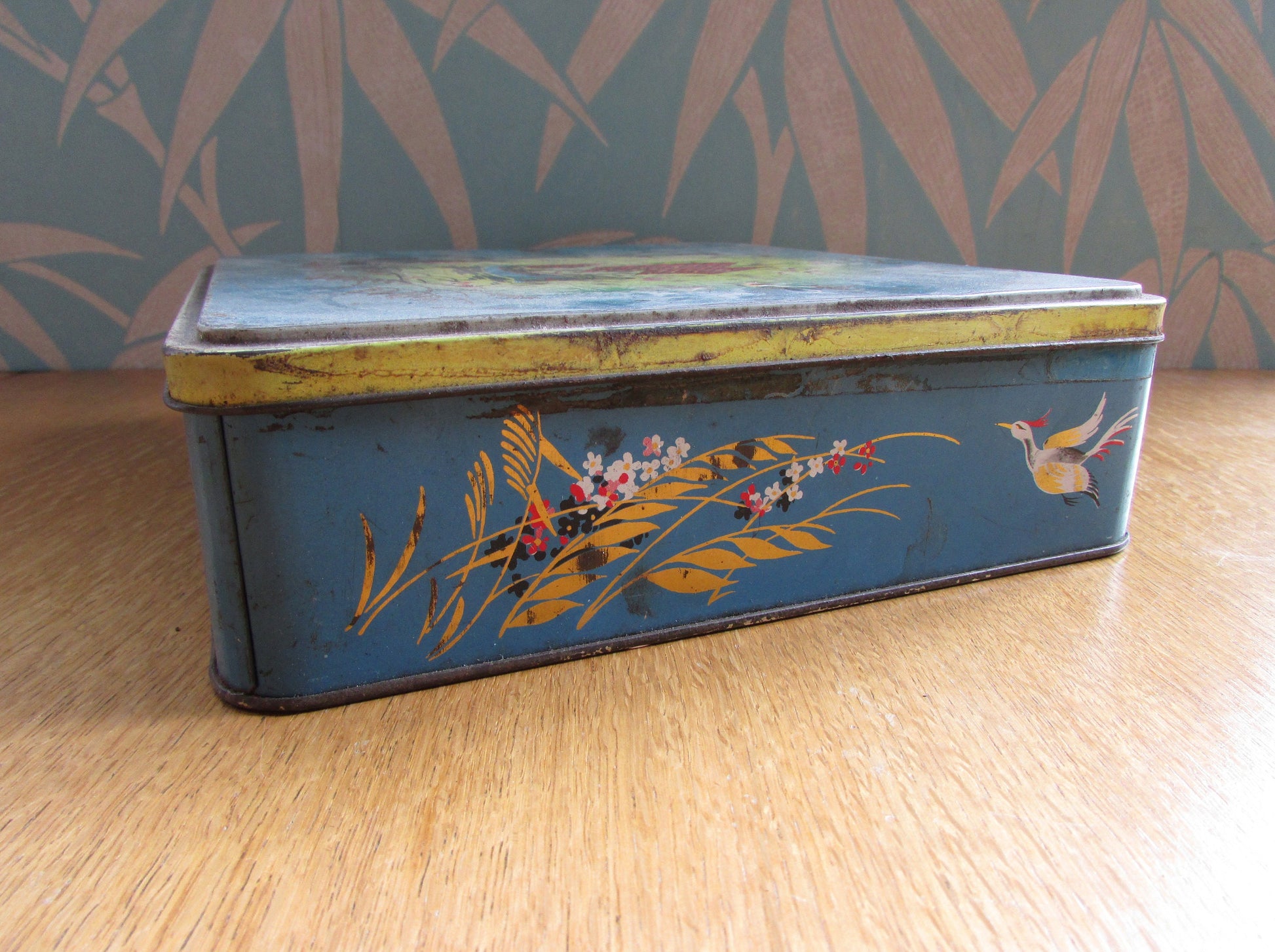 Mid-century CWS Ltd Crumpsall Cardiff & Harlow "Full Sail" biscuit tin