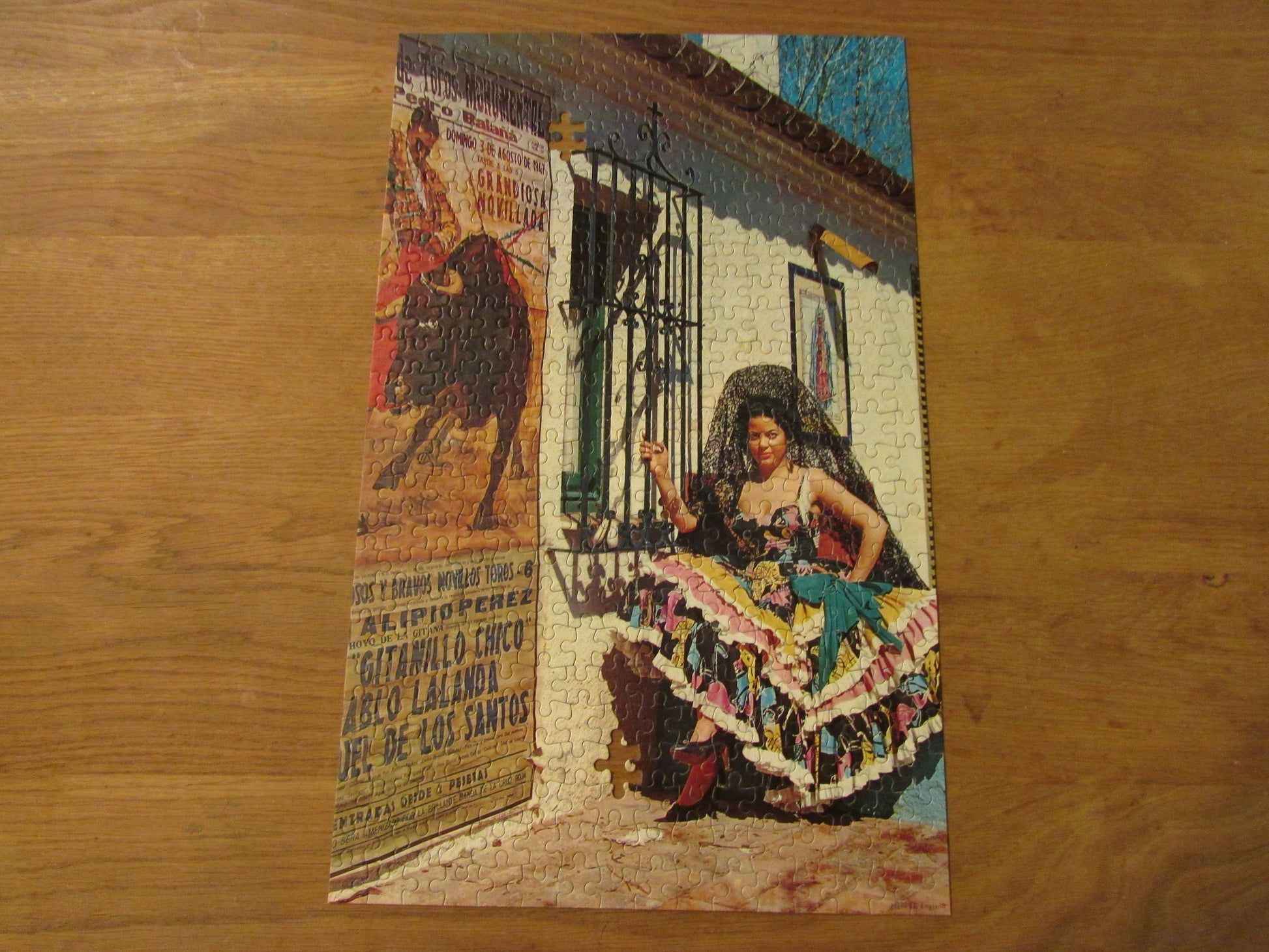 Vintage TP Sombrero 400 piece jigsaw Spanish Dancing Girl