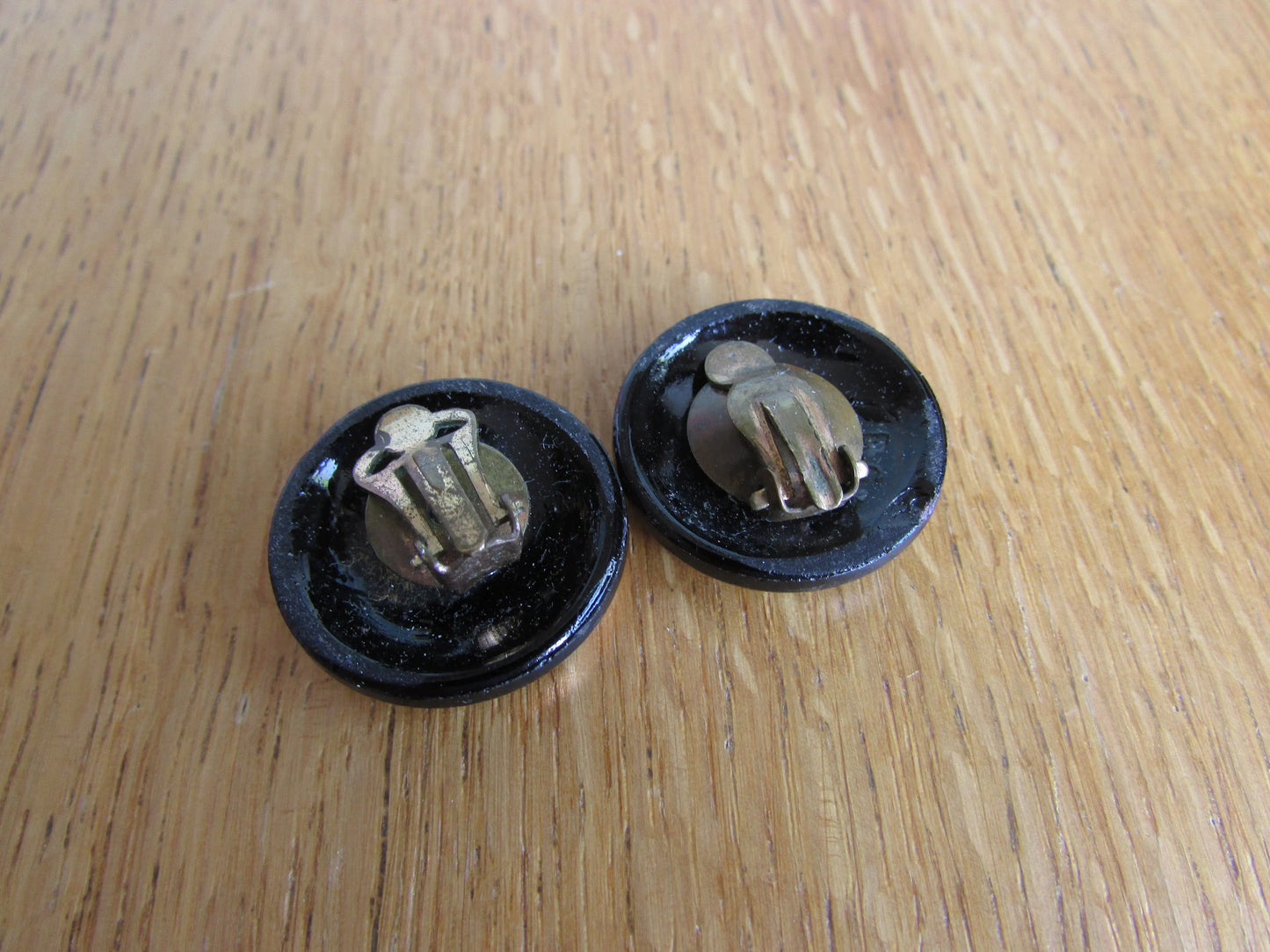 Mid-century bronze tones plaid rounded glass clip-on earrings
