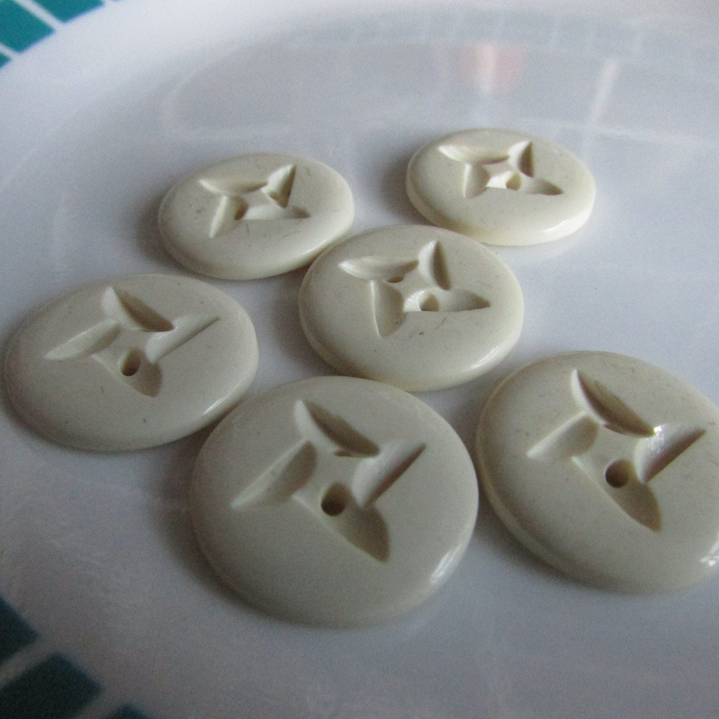 6 vintage cream/off-white round plastic buttons