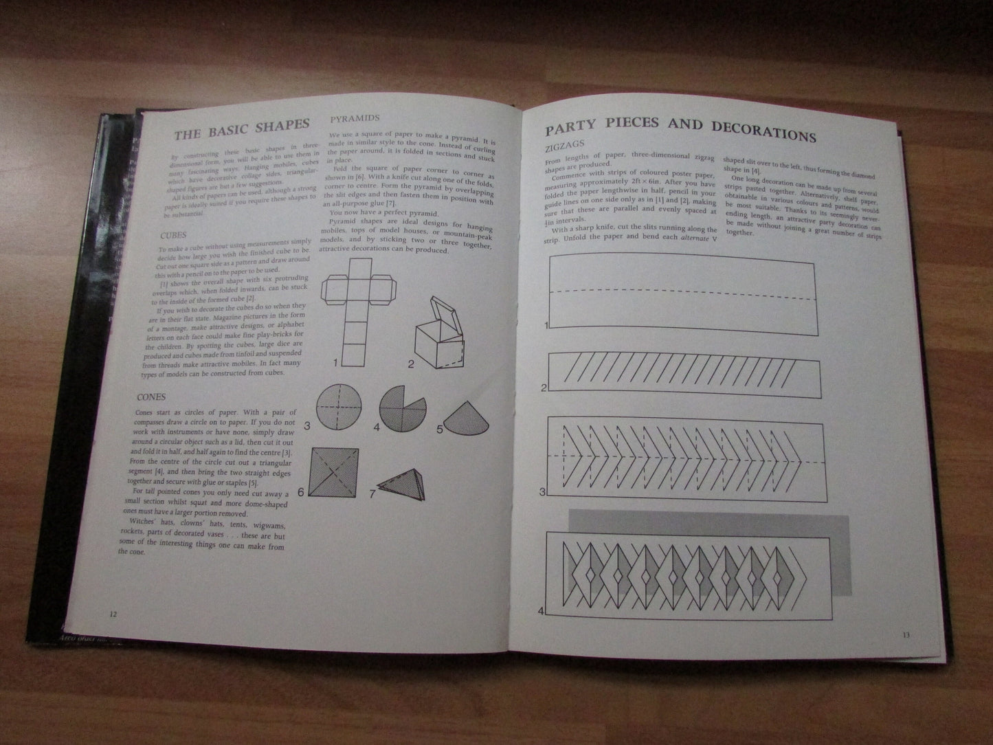 Step-by-step Series Papercrafts, by Ian Adair (Hardback, 1977)