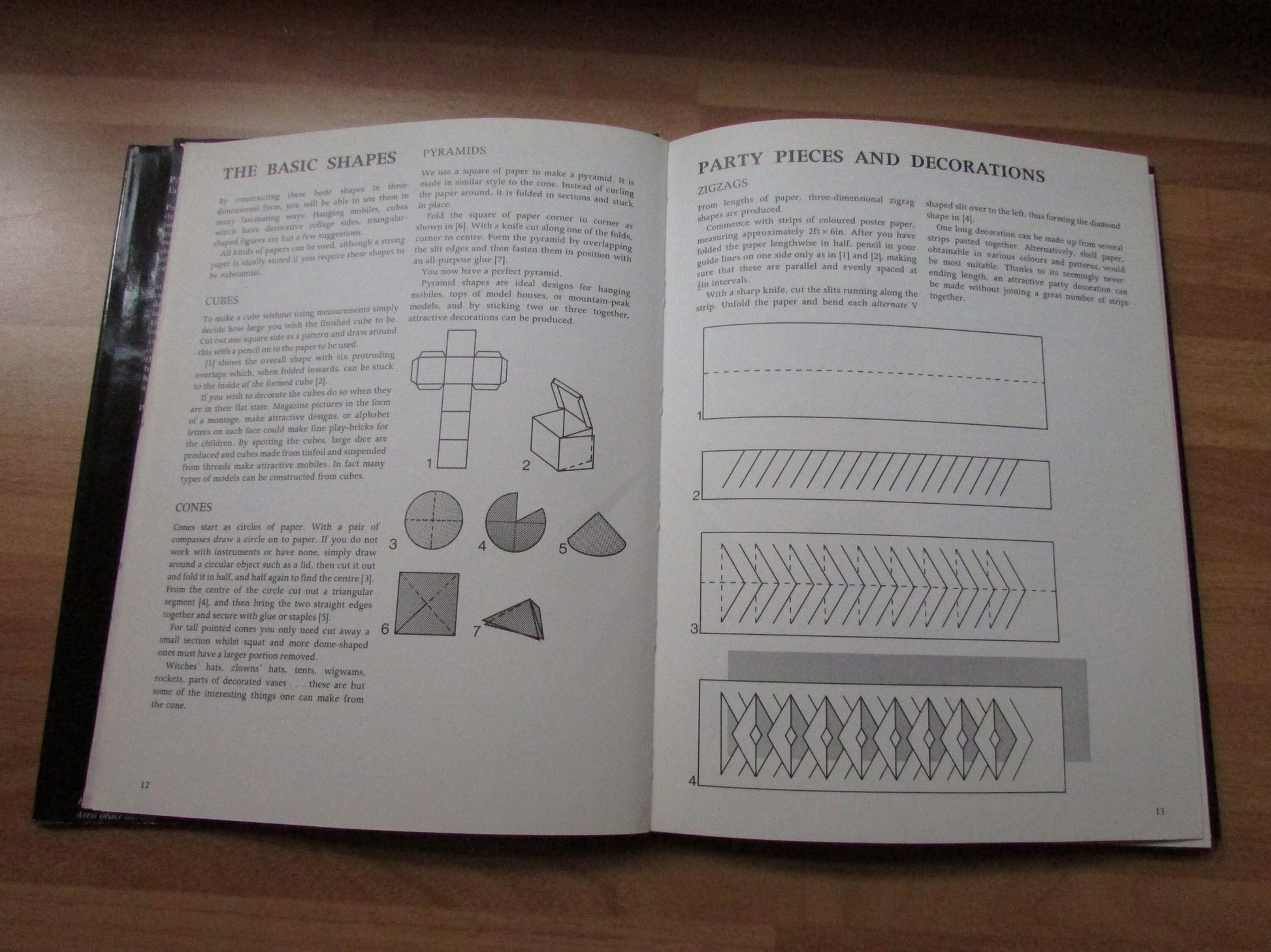 Step-by-step Series Papercrafts, by Ian Adair (Hardback, 1977)