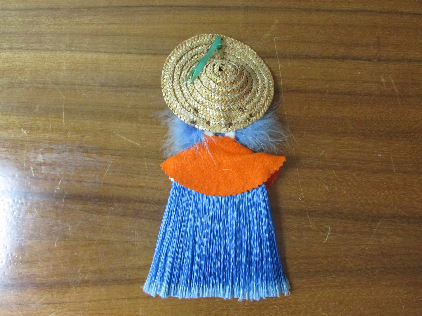 Vintage kitsch Italian souvenir doll crumb brush