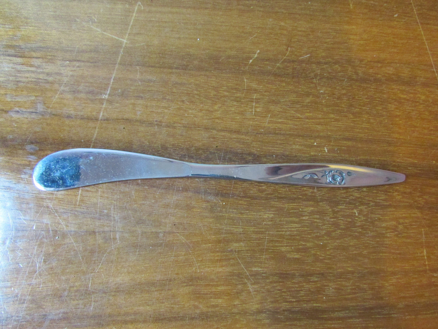 circa. 1960s Oneidacraft stainless steel 2-piece butter dish & knife set
