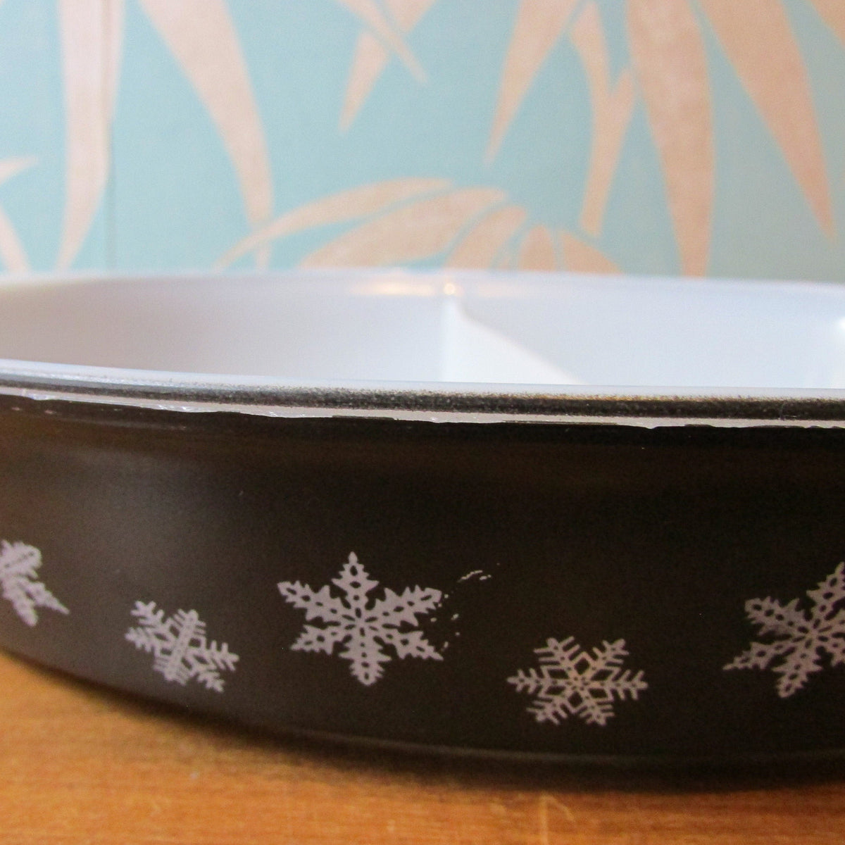 1960s JAJ Pyrex black Snowflake spacesaver divided serving dish