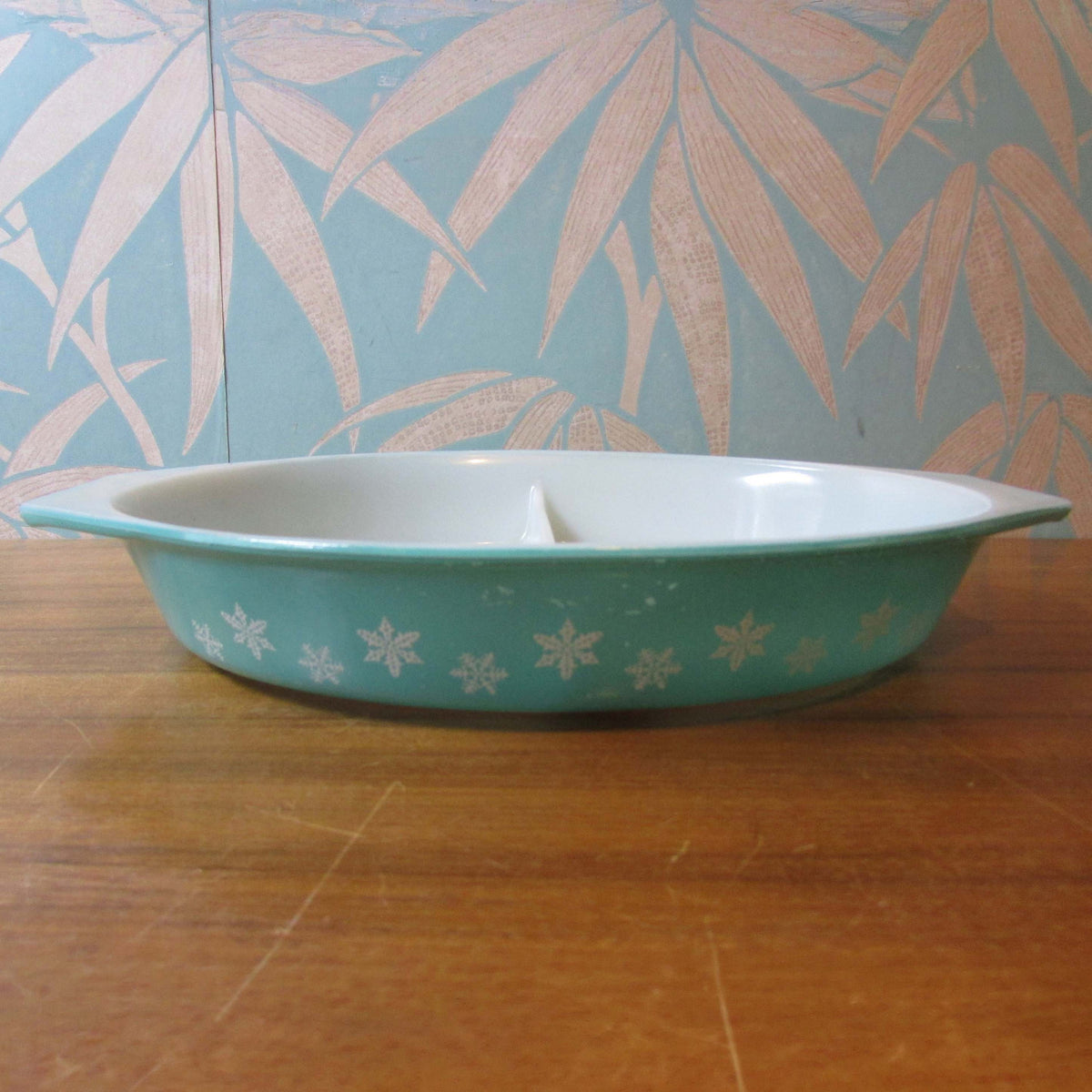 1950/60s JAJ Pyrex turquoise Snowflake 1½ quart divided serving dish