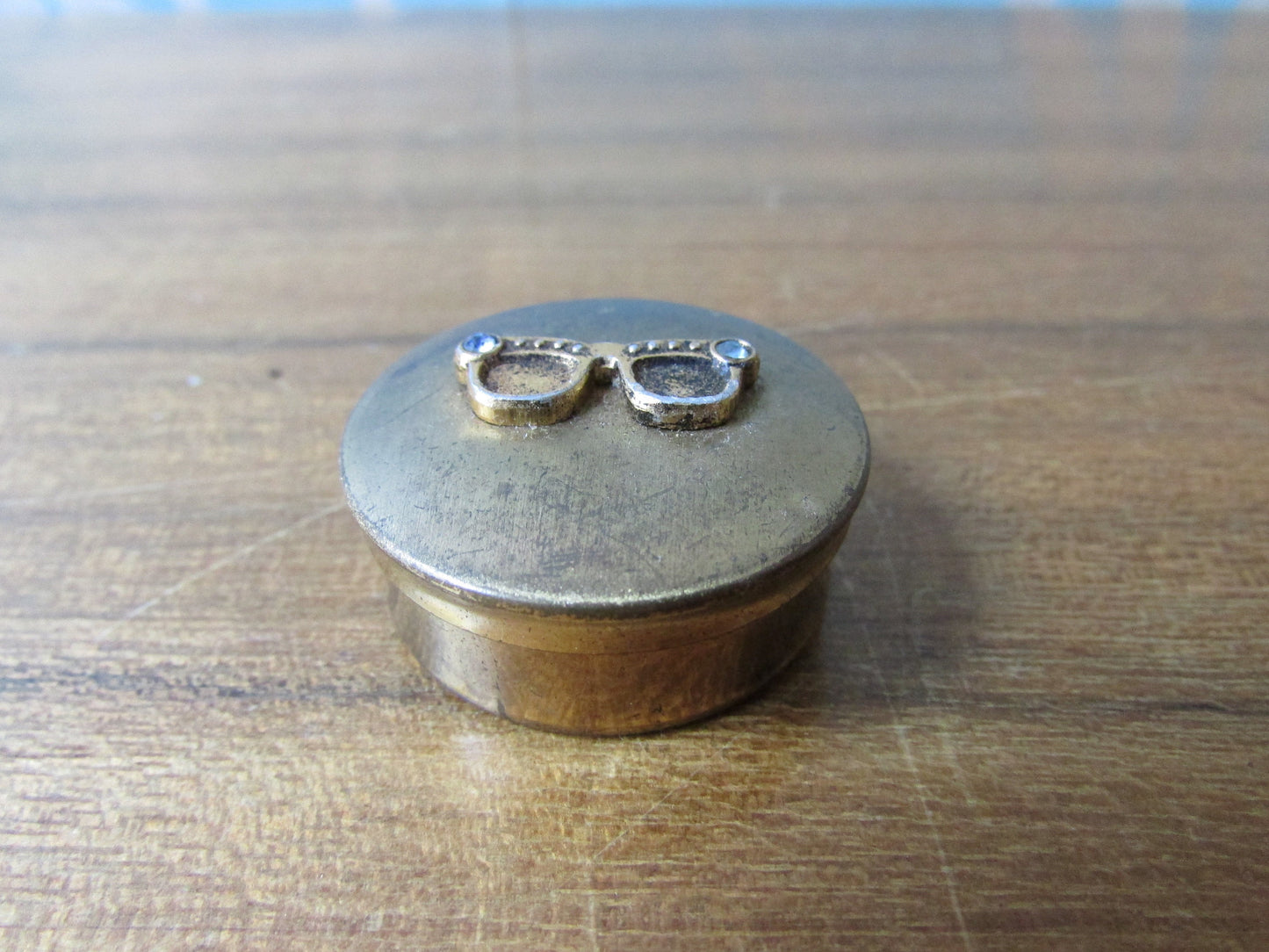 Small vintage brass-tone pill box, cute diamanté specs details