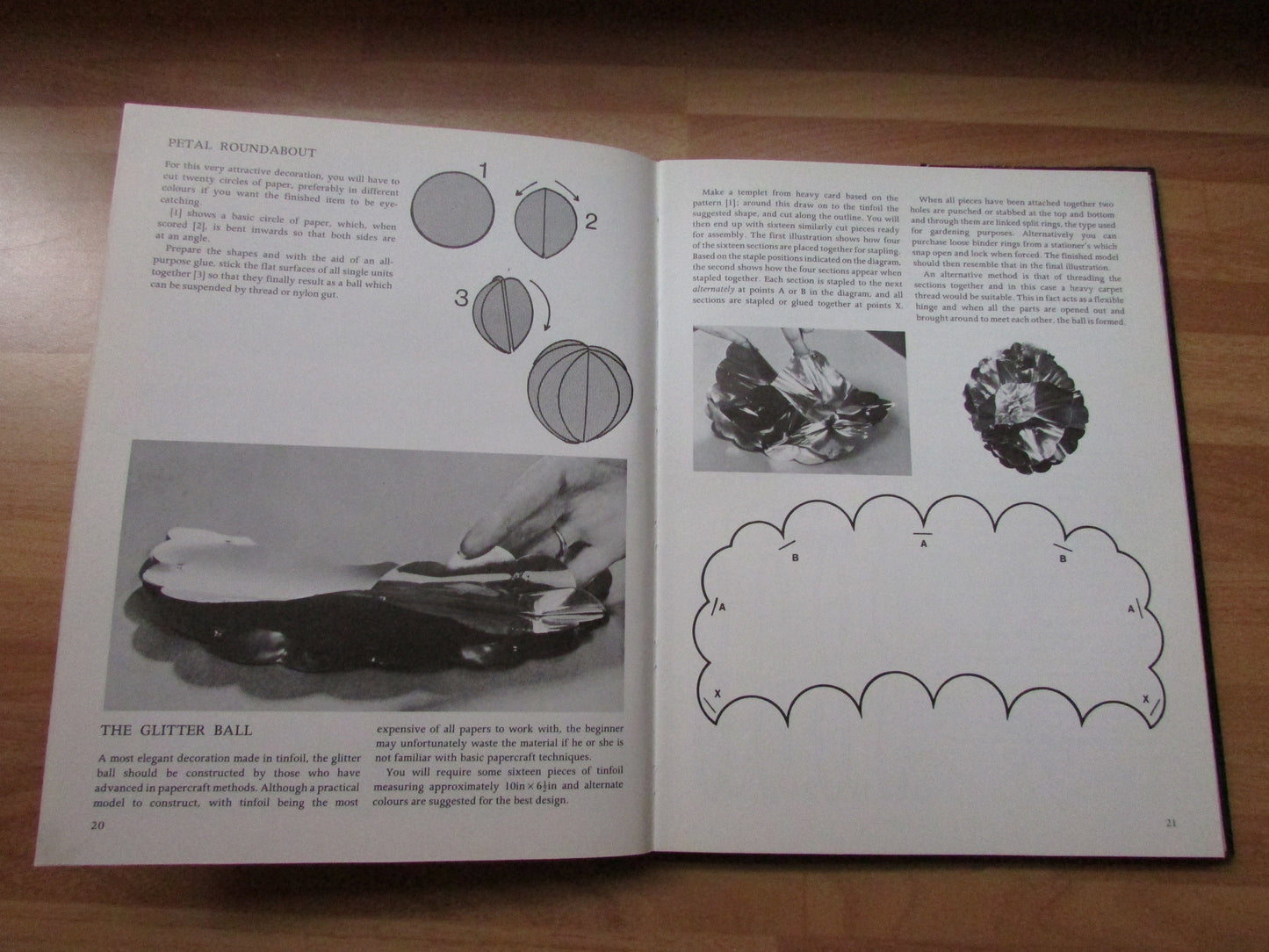 Step-by-step Series Papercrafts, by Ian Adair (Hardback, 1977)