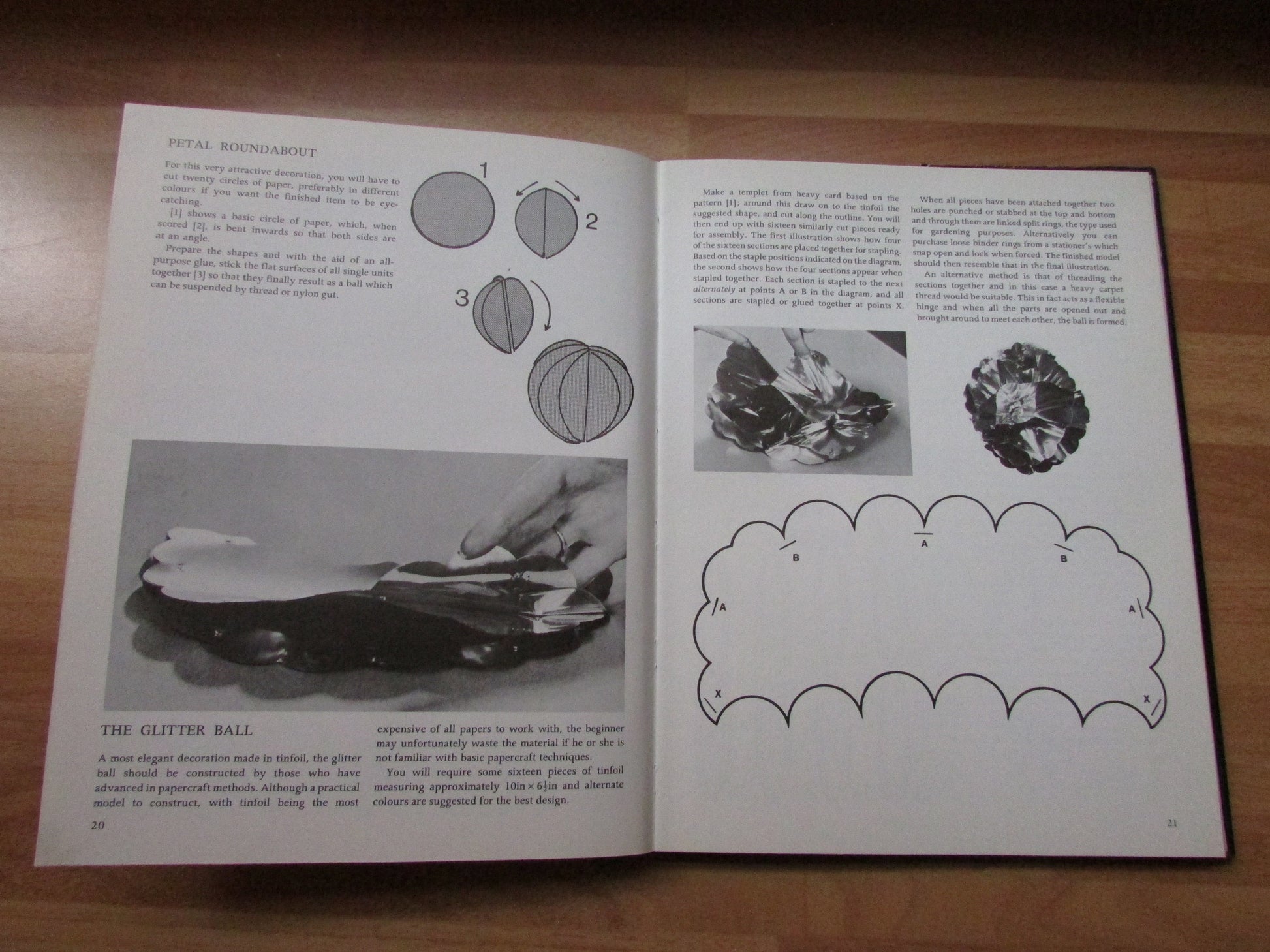 Step-by-step Series Papercrafts, by Ian Adair (Hardback, 1977)
