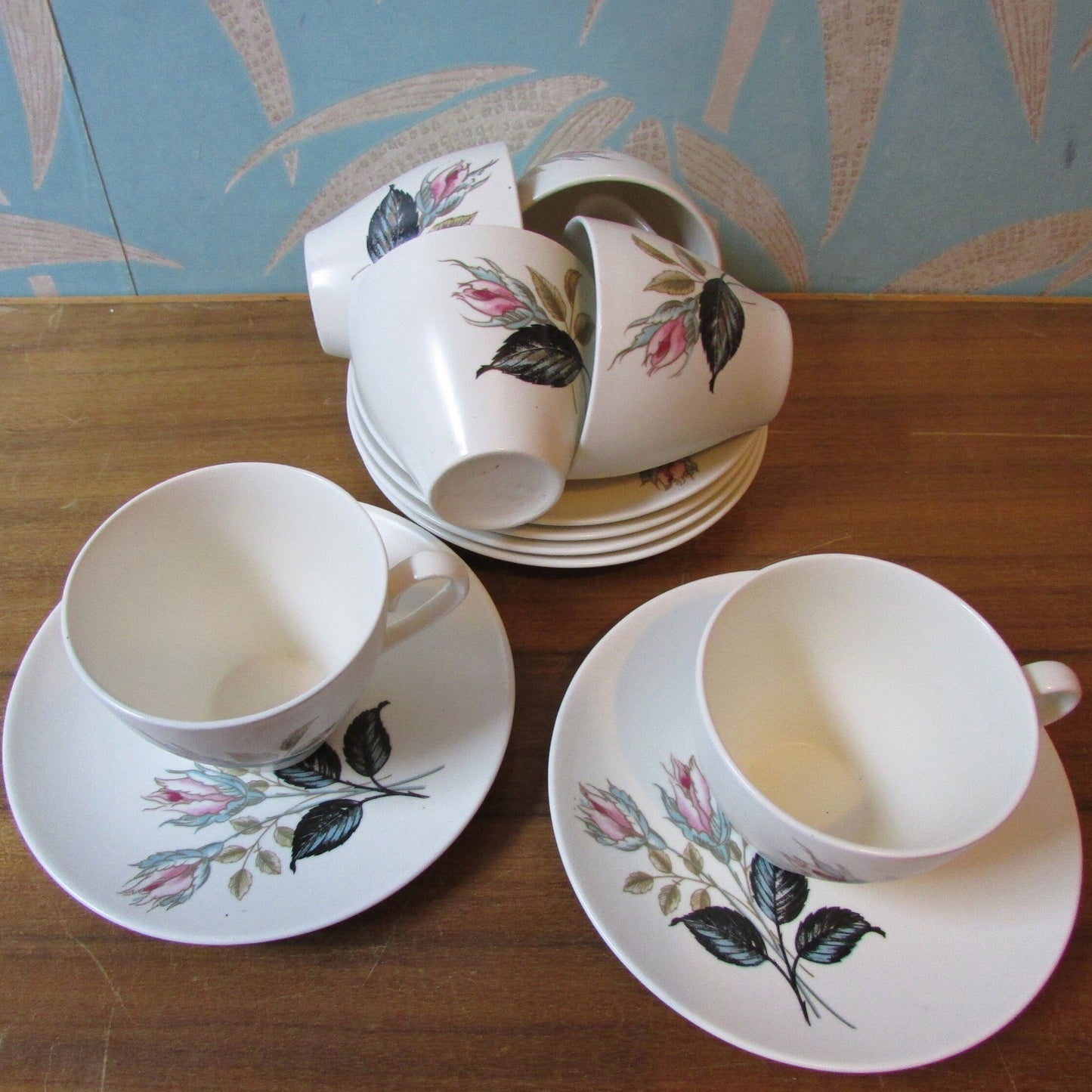 Mid Century J&G Meakin Sol 'Night Club' teacups and saucers set