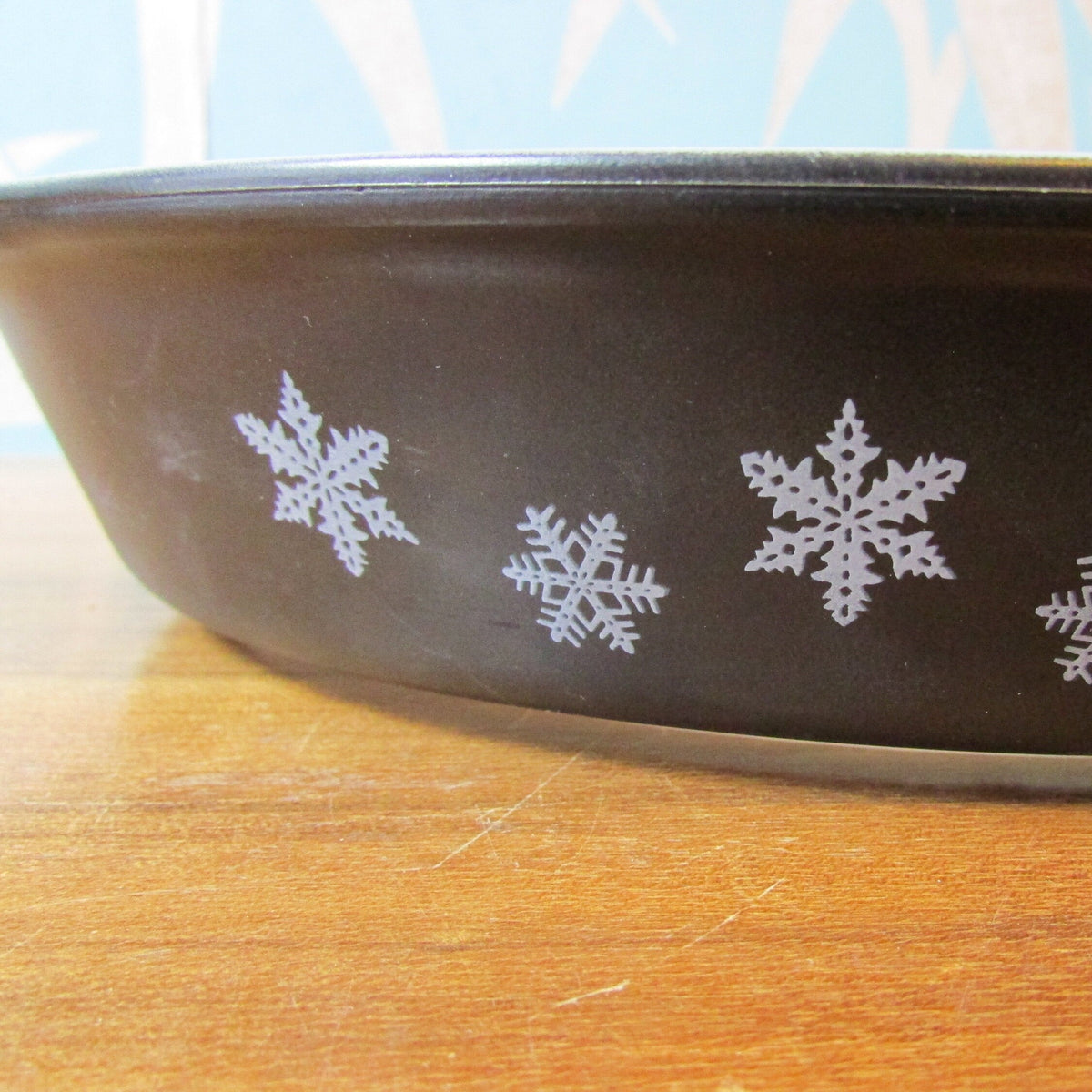 1960s JAJ Pyrex black Snowflake spacesaver divided serving dish