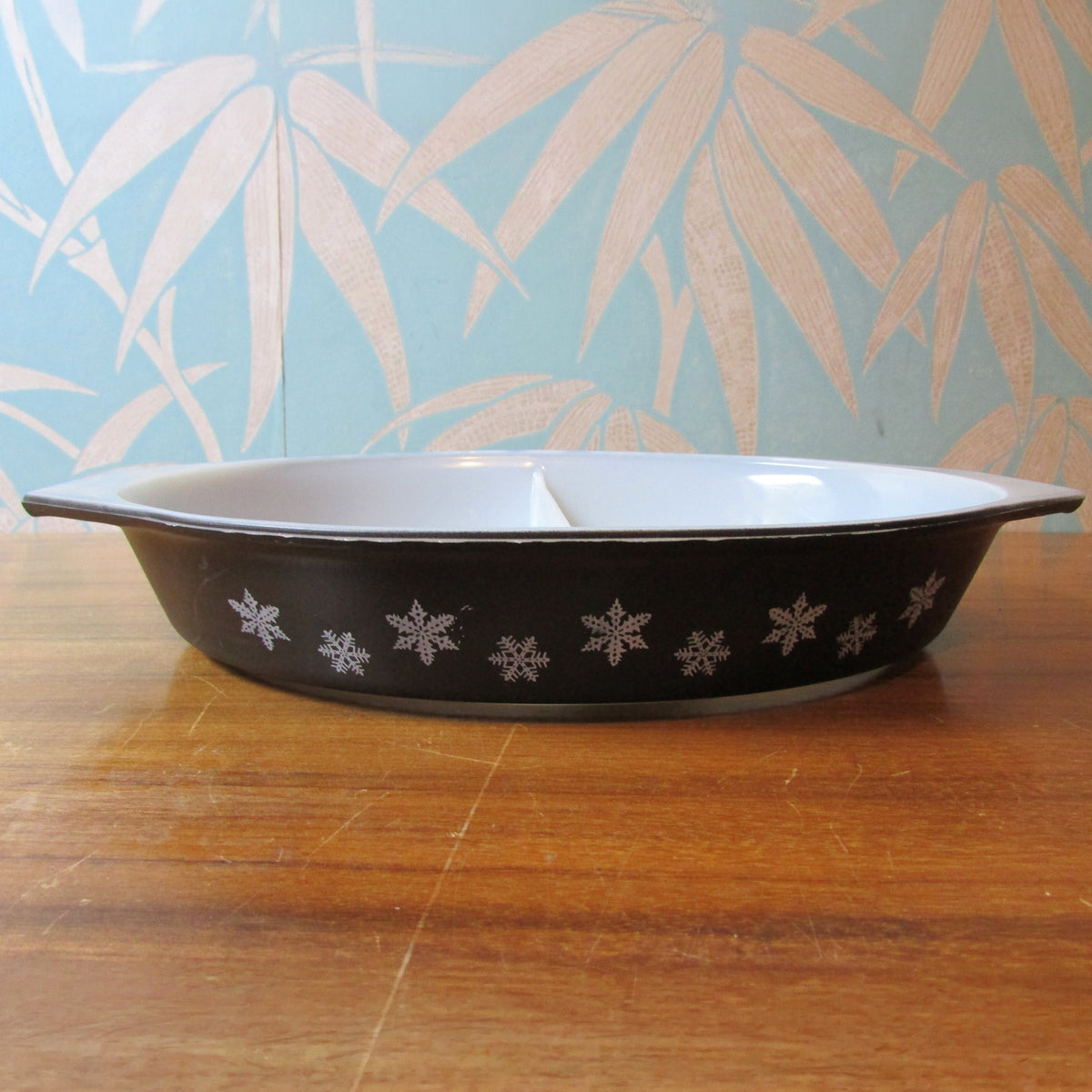 1950s JAJ Pyrex charcoal Snowflake black divided casserole dish