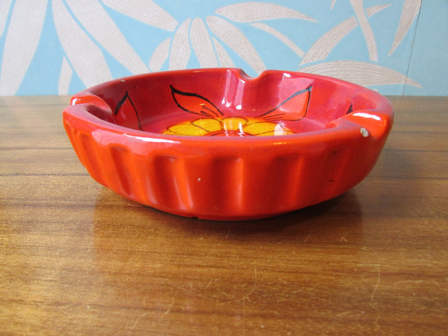 1960s Italian ceramic orange & yellow flower detail ashtray