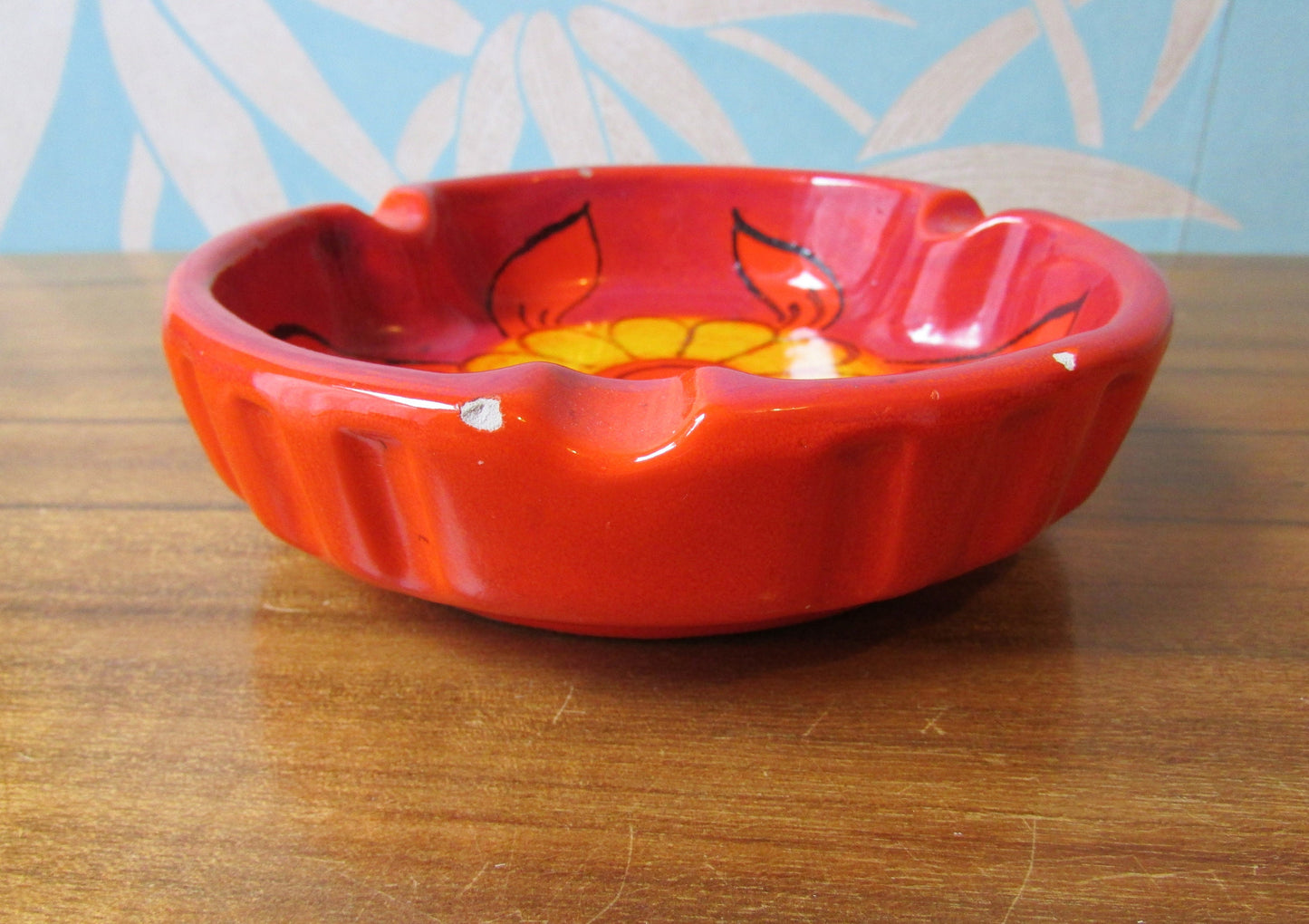 1960s Italian ceramic orange & yellow flower detail ashtray