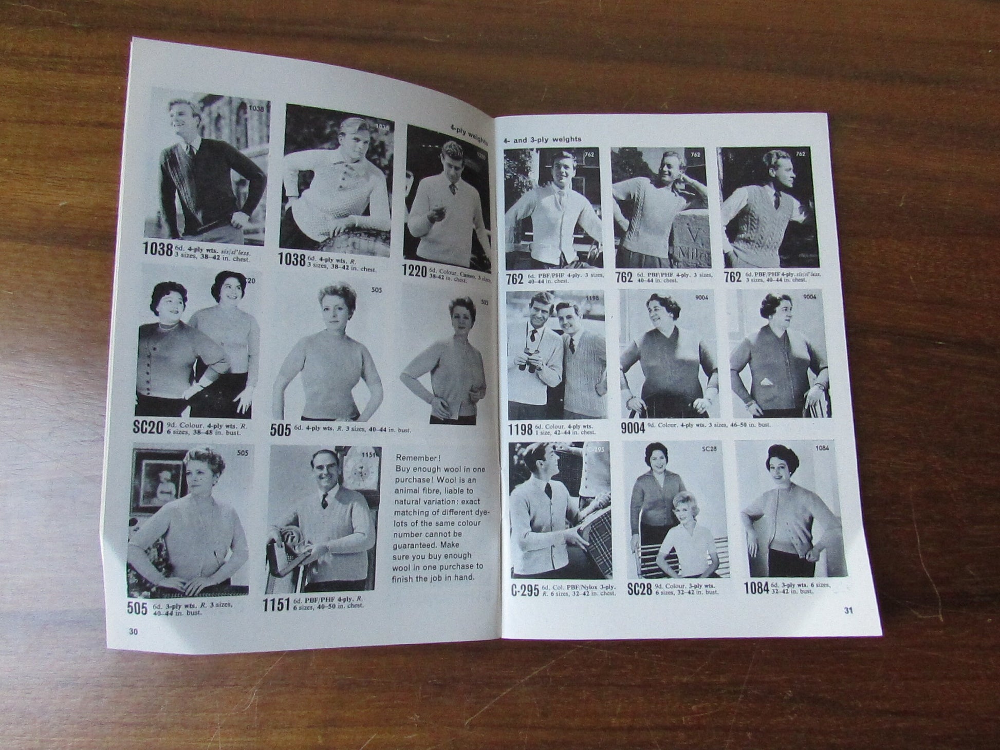 1962 Patons & Baldwins Knitter's Circle Yearbook knitting catalogue