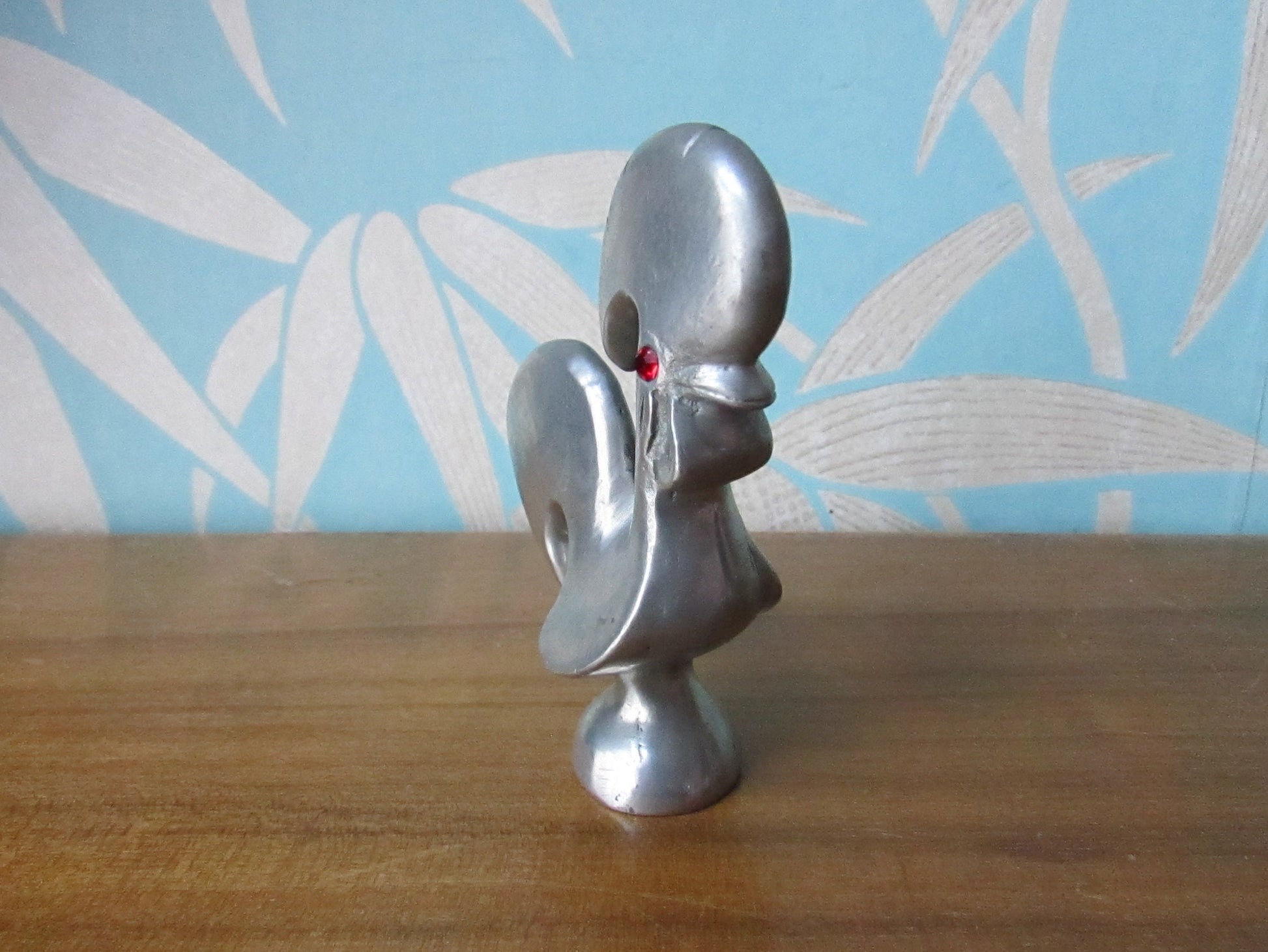 Vintage Santiago Estanho pewter rooster, ruby red rhinestone eye detail