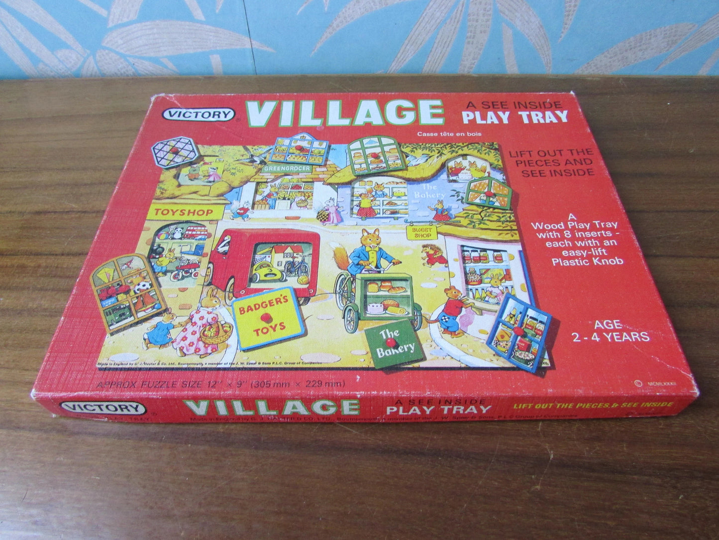 1982 Victory Village wood play tray with 8-inserts