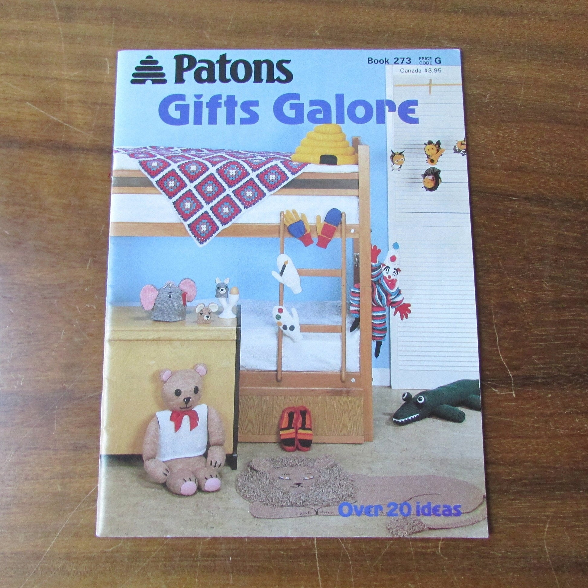 1986 Patons Gifts Galore book 273: over 20 fun gifts to make from yarn