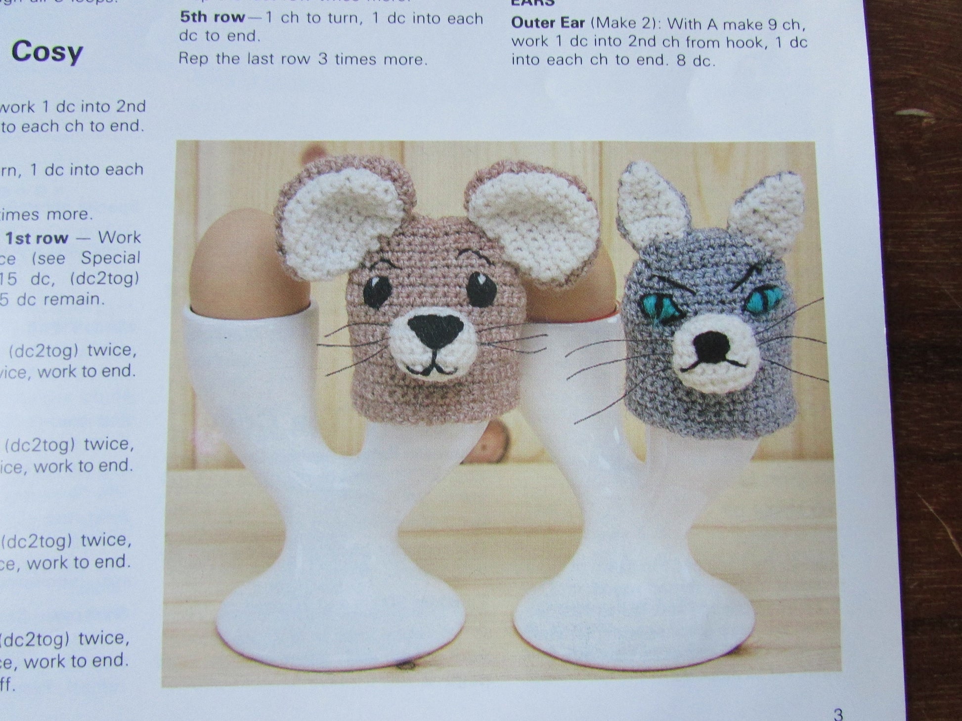 1986 Patons Gifts Galore book 273: over 20 fun gifts to make from yarn