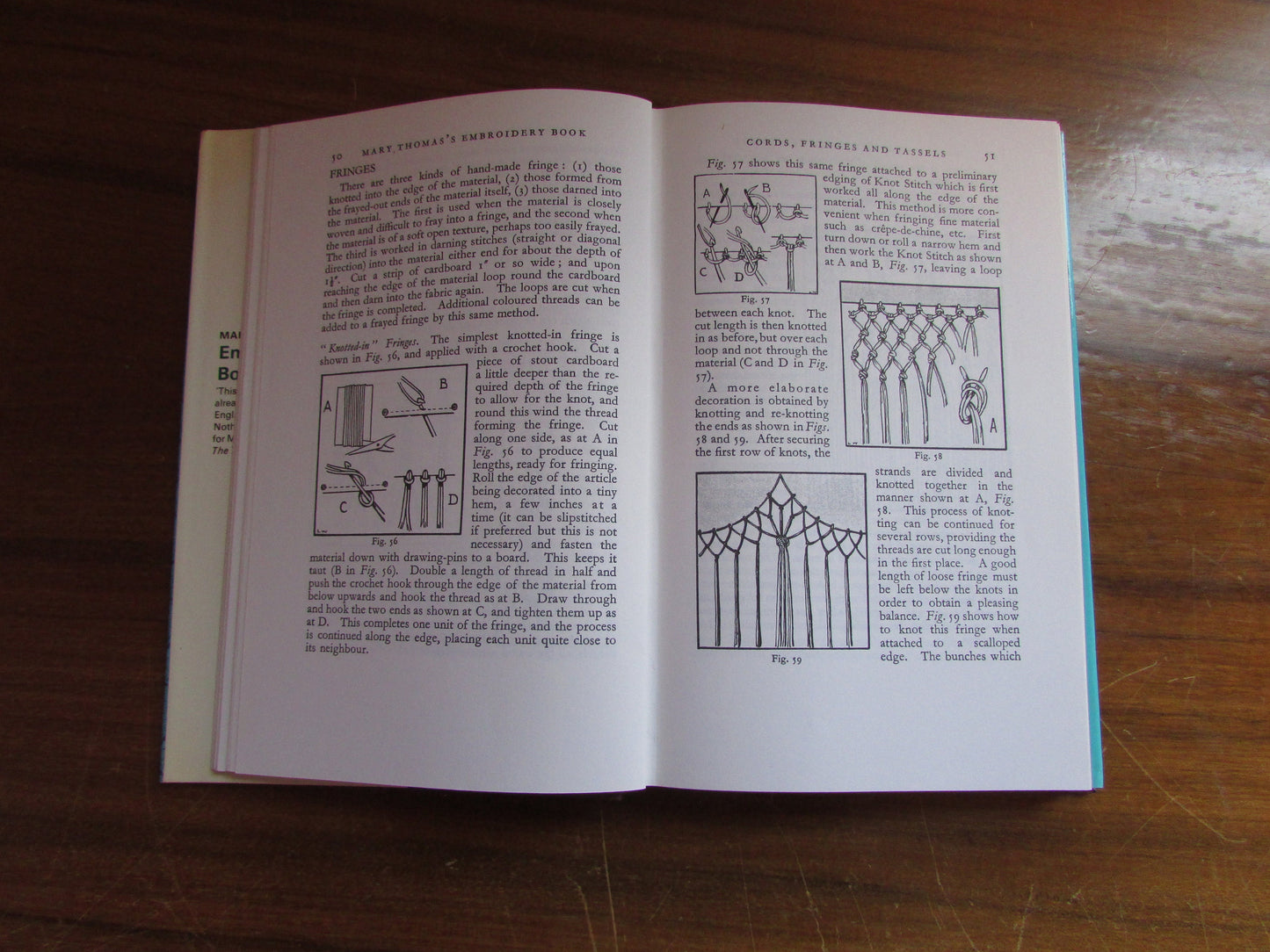 Mary Thomas's Embroidery Book (Hardback, 1981)