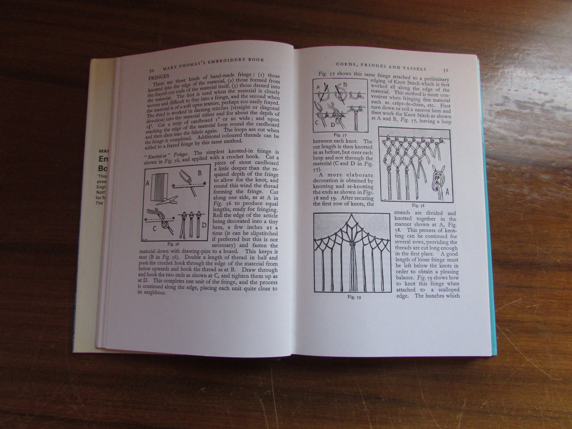 Mary Thomas's Embroidery Book (Hardback, 1981)