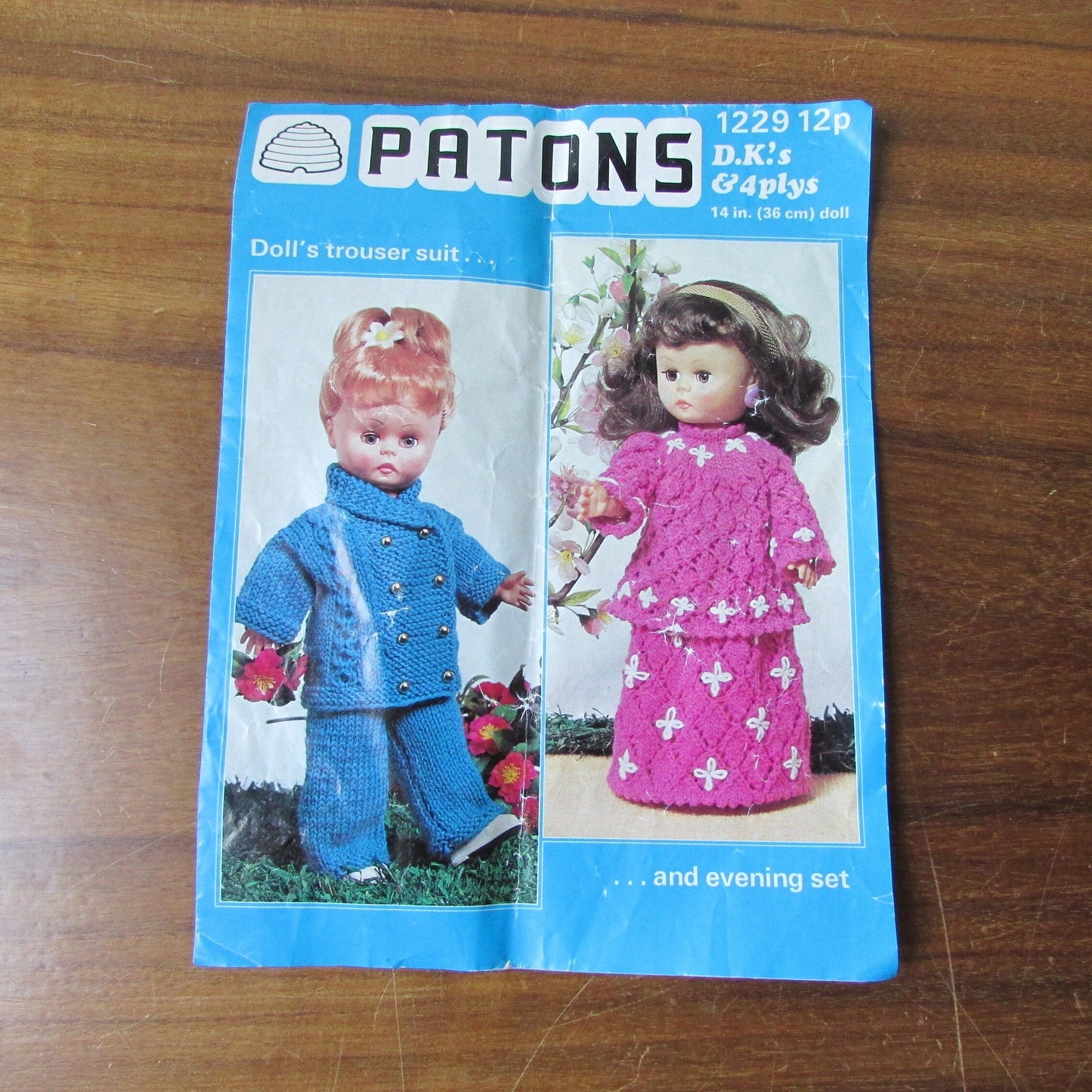 1975 Patons 1229 knitting pattern for doll's trouser suit, & evening set, to fit 14" doll
