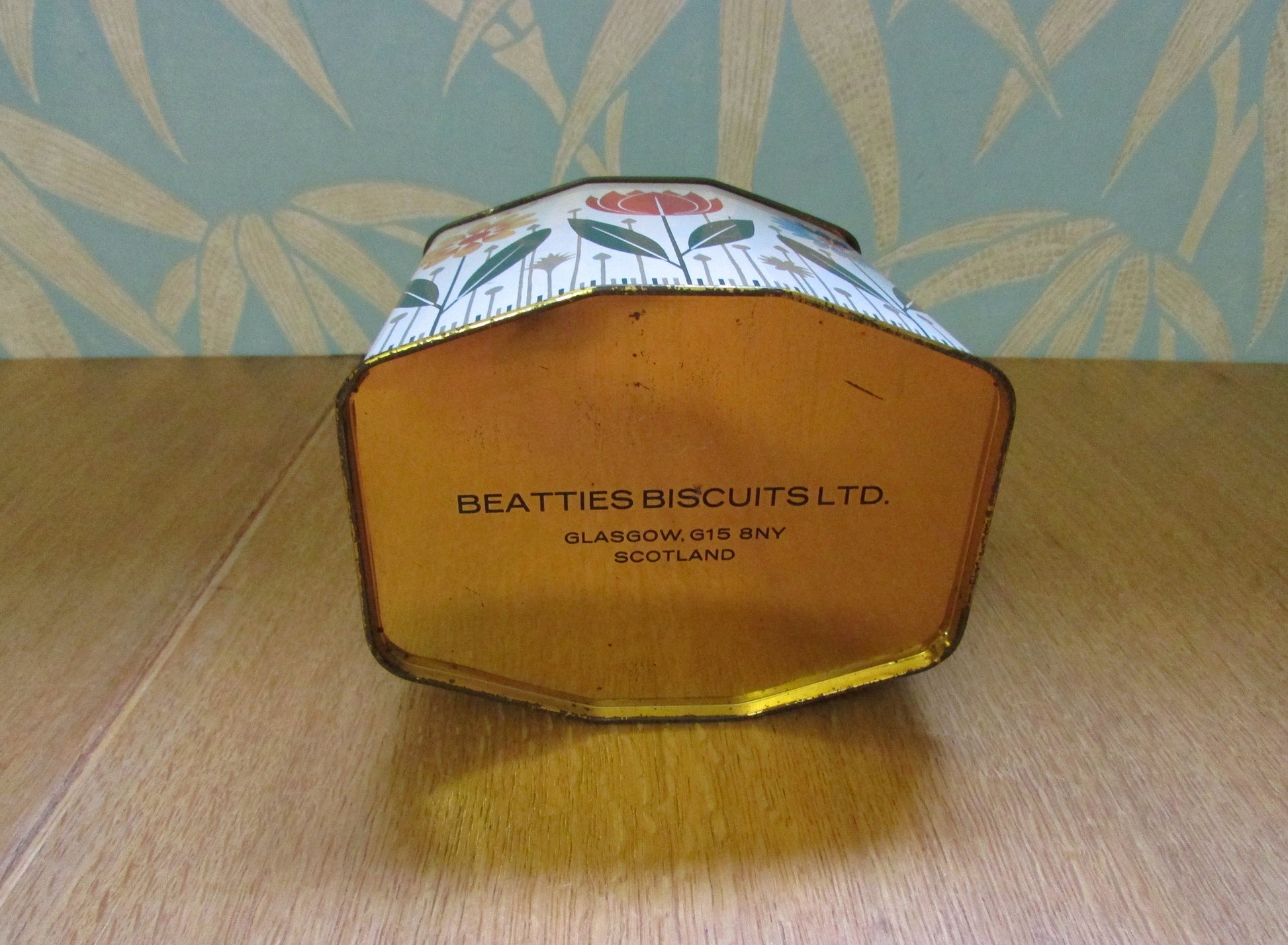 Vintage Beatties Biscuits Ltd tulip & daisy motif tin