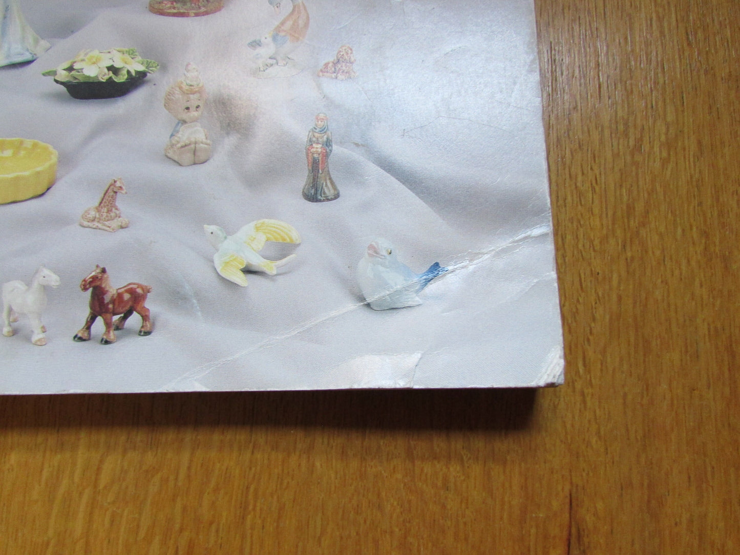 The World of Wade book 2: Collectable Porcelain & Pottery, by Ian Warner and Mike Porgay (Softback, 1994)
