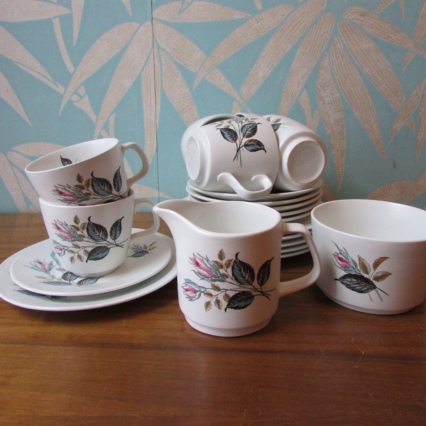 1959 J&G Meakin Studio "Night Club" rose patterned tea set