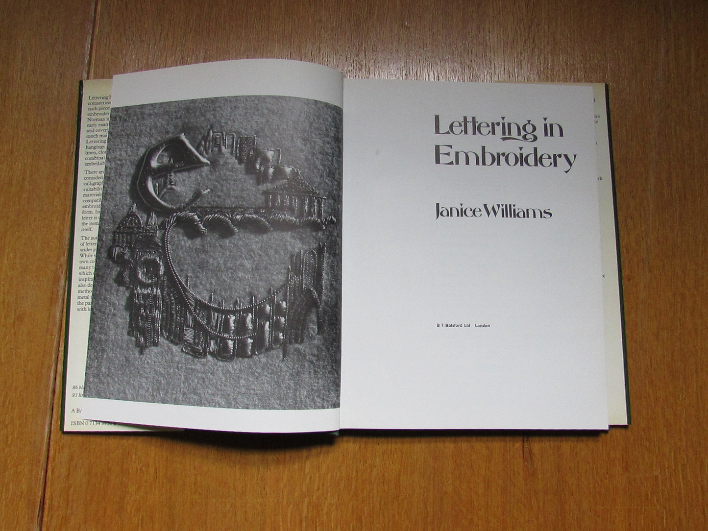 Lettering in Embroidery, by Janice Williams (Hardback, 1982)