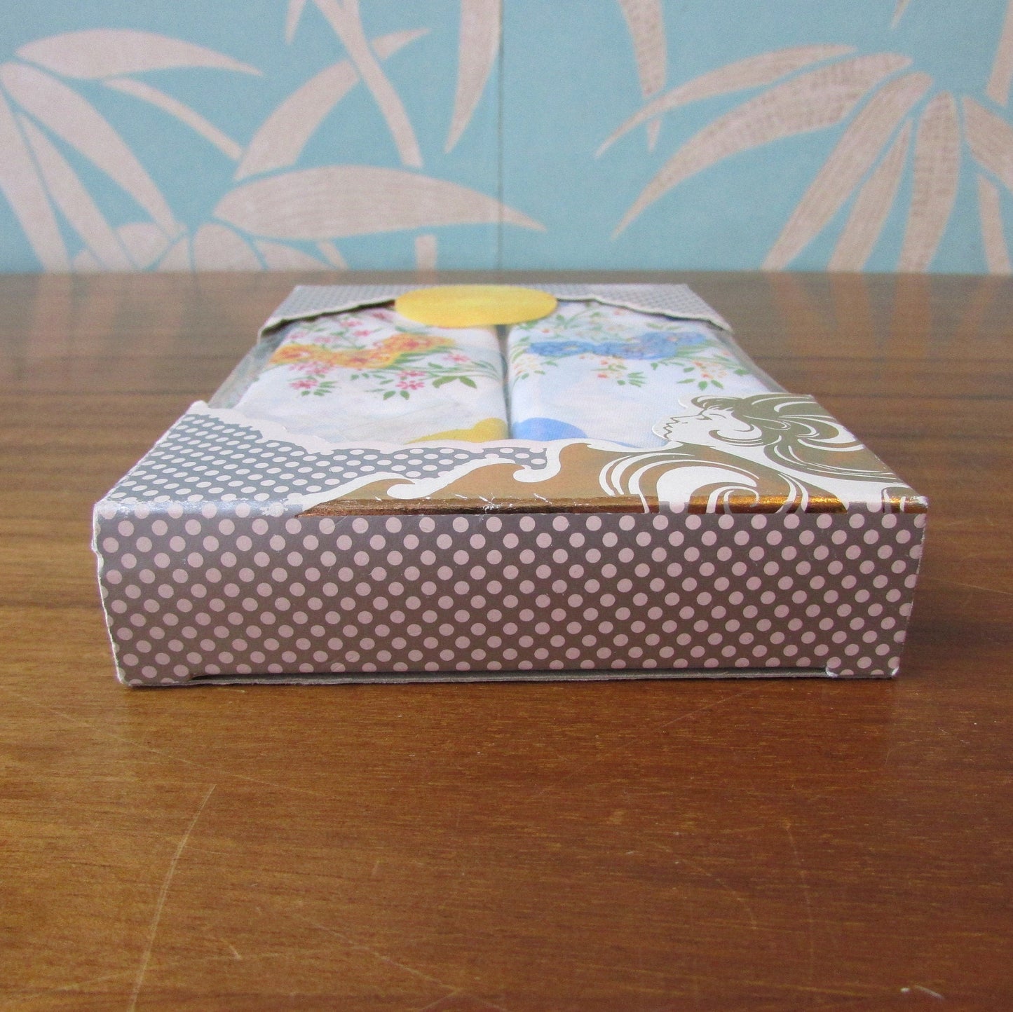 1960s ladies all cotton floral handkerchiefs gift set