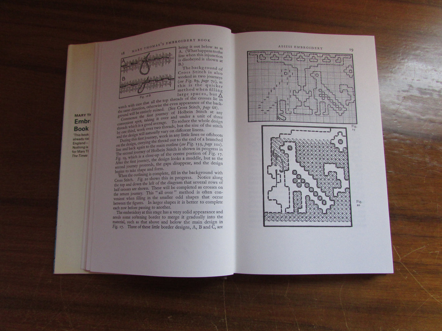 Mary Thomas's Embroidery Book (Hardback, 1981)