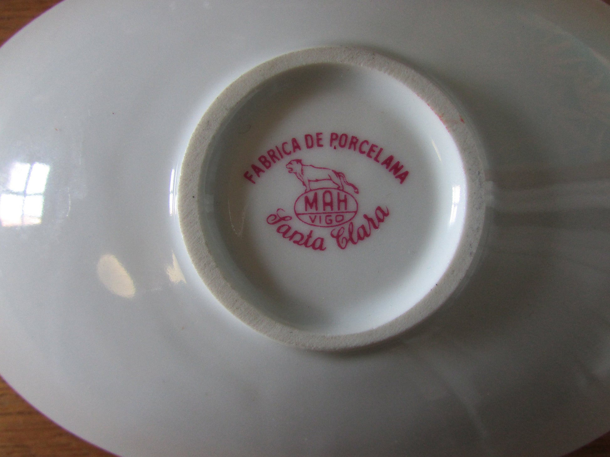 1962 Mah Vigo Santa Clara porcelain trinket dish for the Hannover Fair depicting young matador