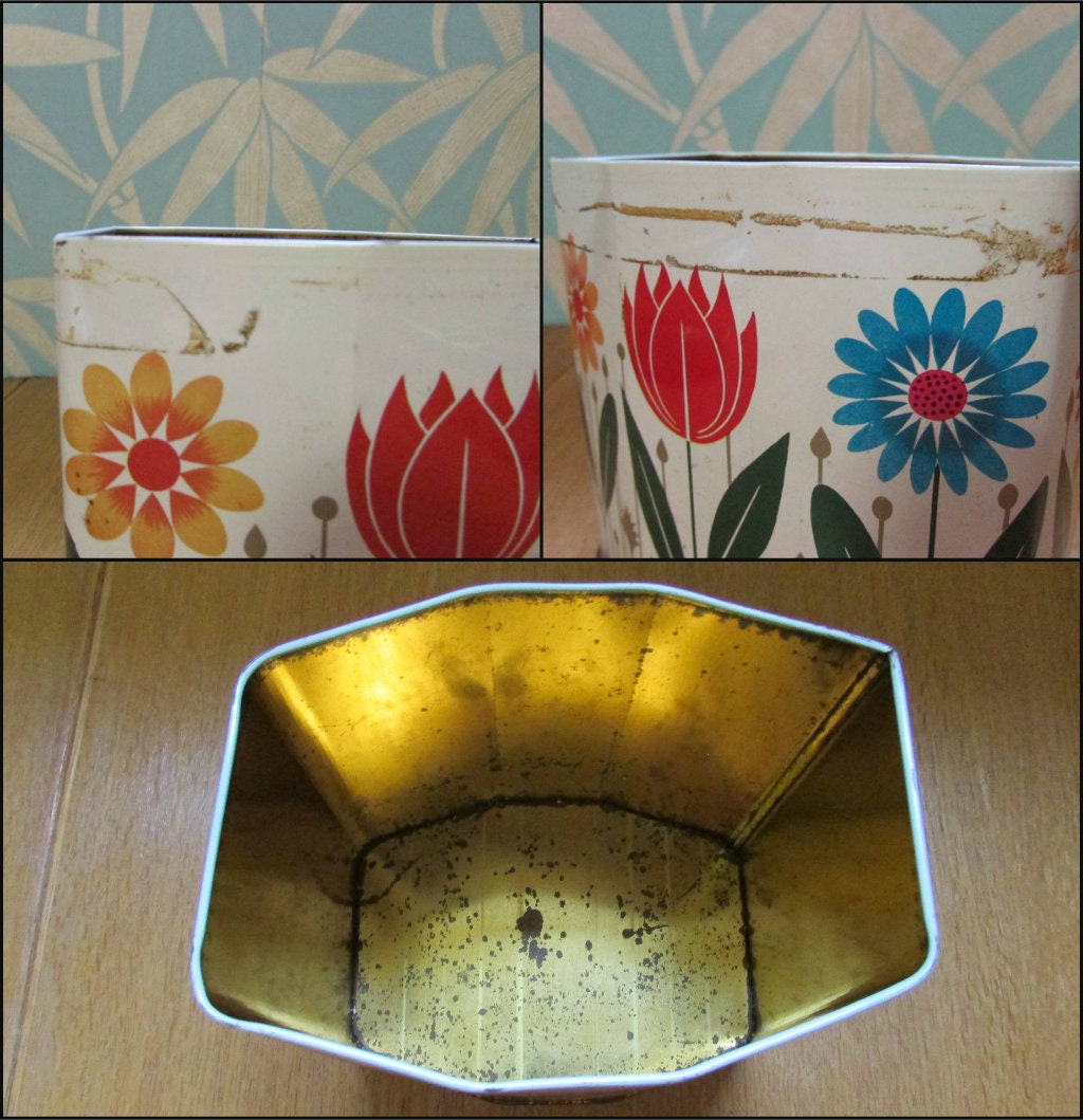 Vintage Beatties Biscuits Ltd tulip & daisy motif tin