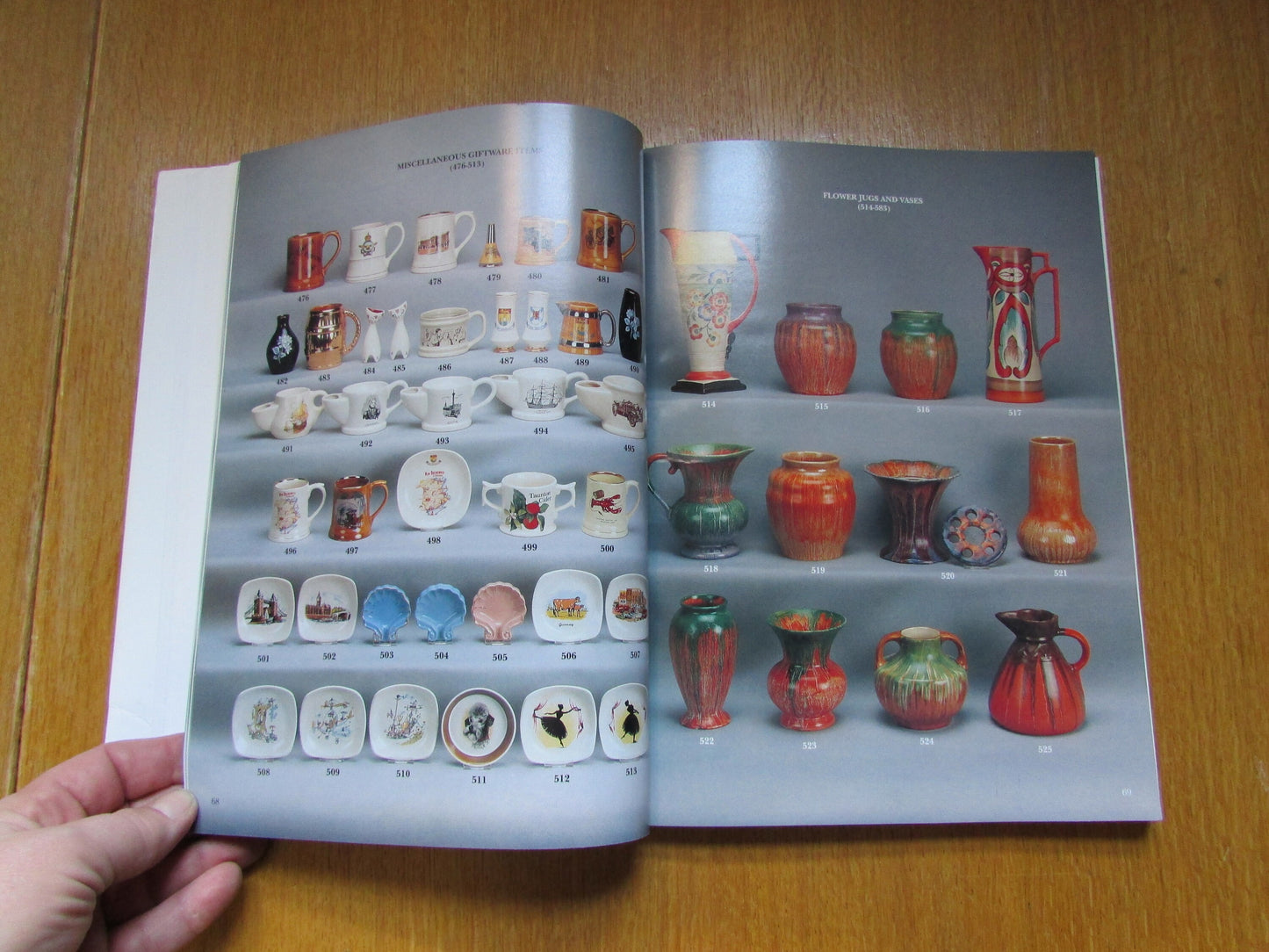 The World of Wade book 2: Collectable Porcelain & Pottery, by Ian Warner and Mike Porgay (Softback, 1994)