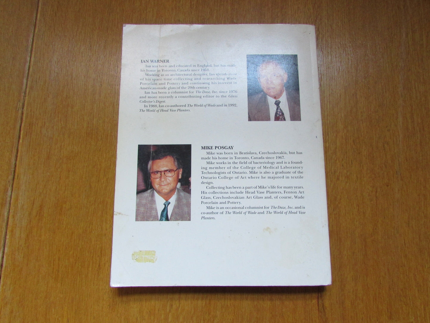 The World of Wade book 2: Collectable Porcelain & Pottery, by Ian Warner and Mike Porgay (Softback, 1994)