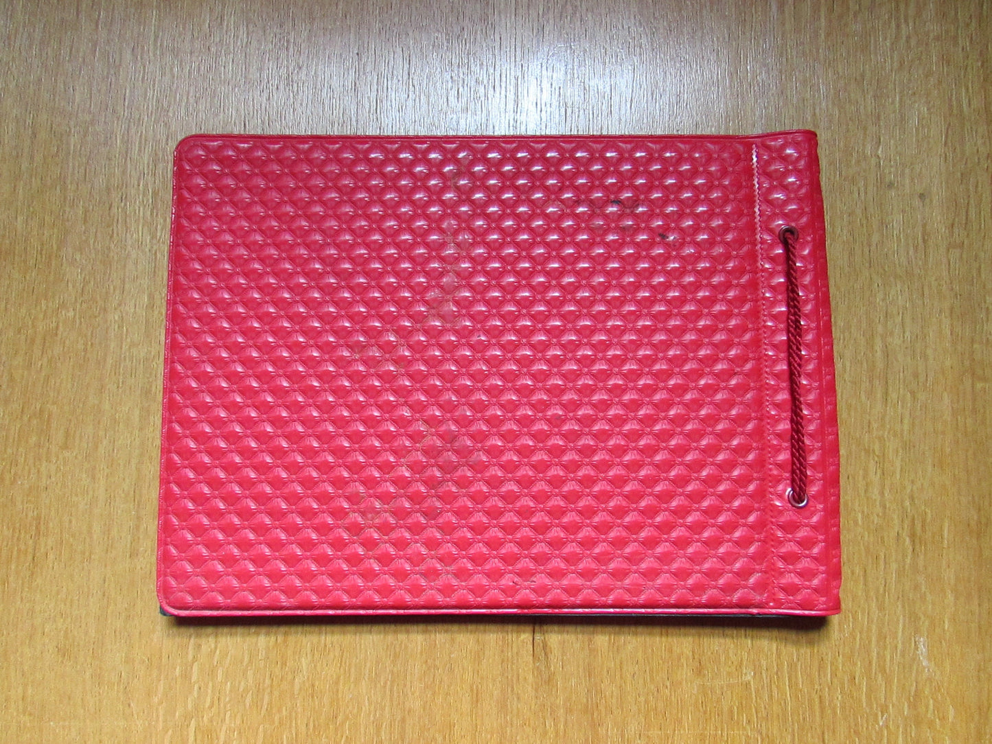 Vintage unused photo album, red quilted/embossed vinyl