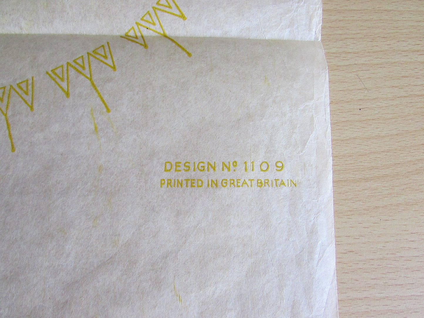 Unused vintage aztec-style border/circle design No.1109 embroidery transfer